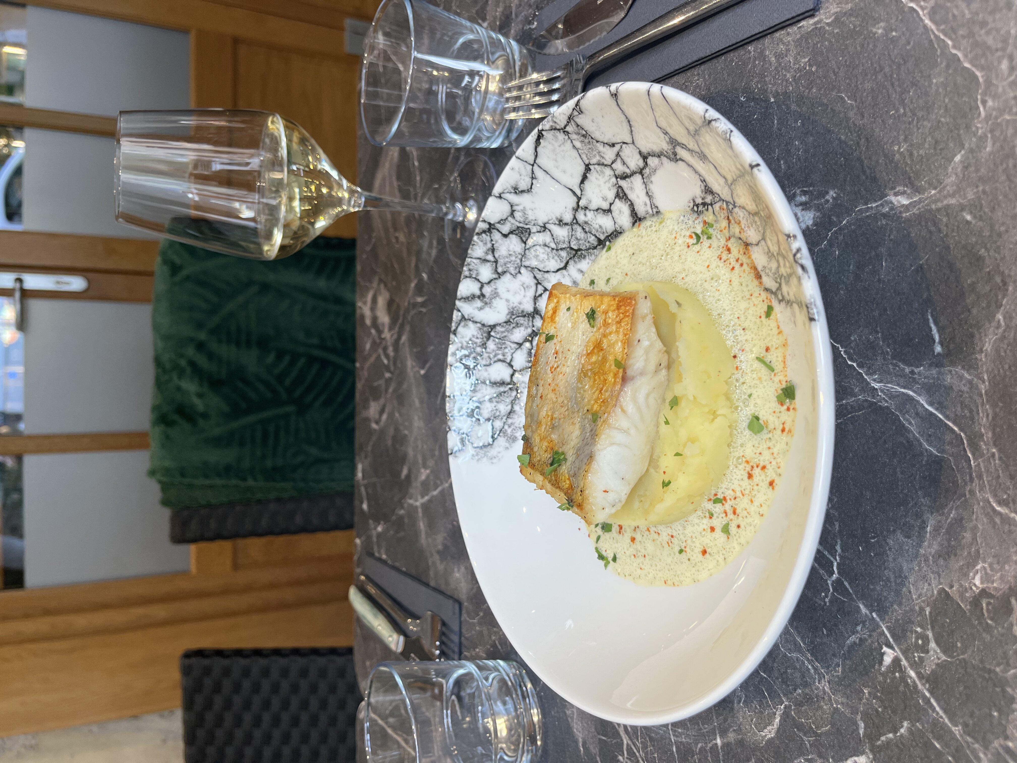 Kelsa Bar & Restaurant