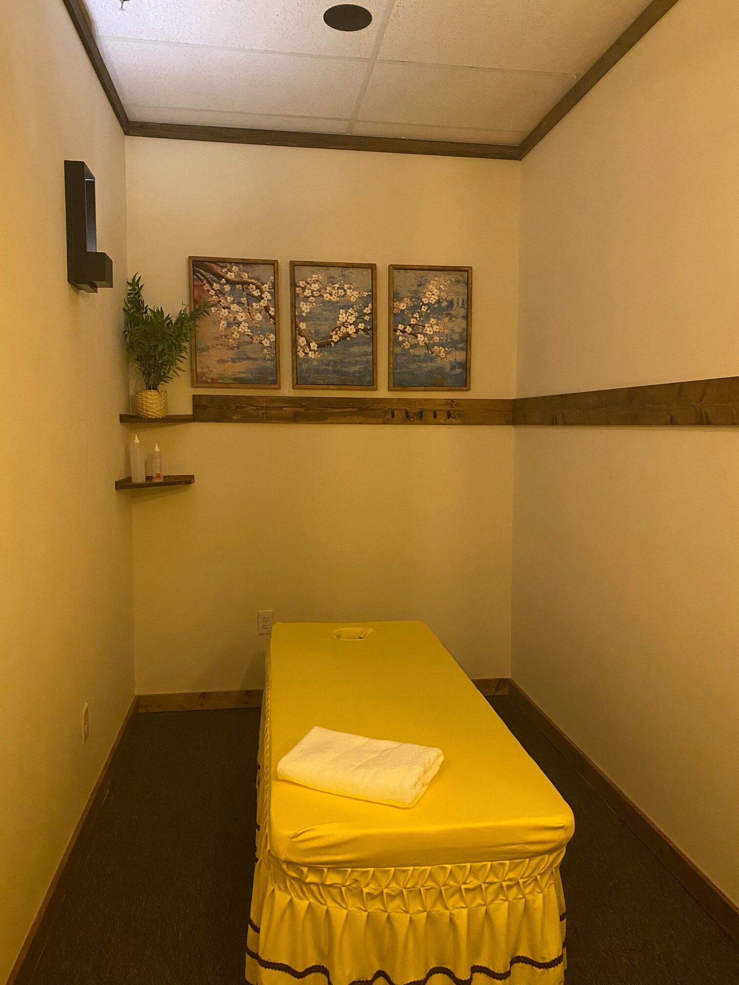 Massage Hut
