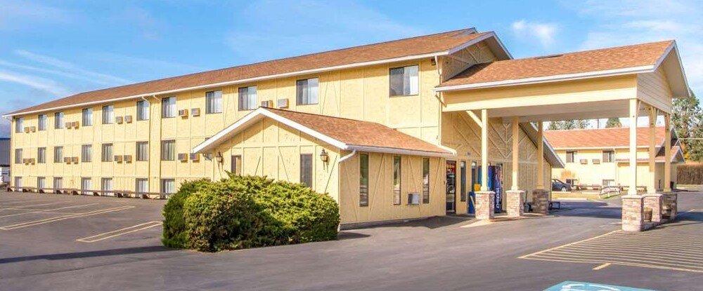 Studio 1 Hotel and Extended Stay