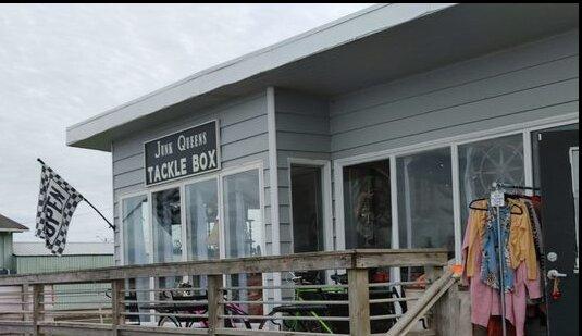 Junk Queen Tackle Box