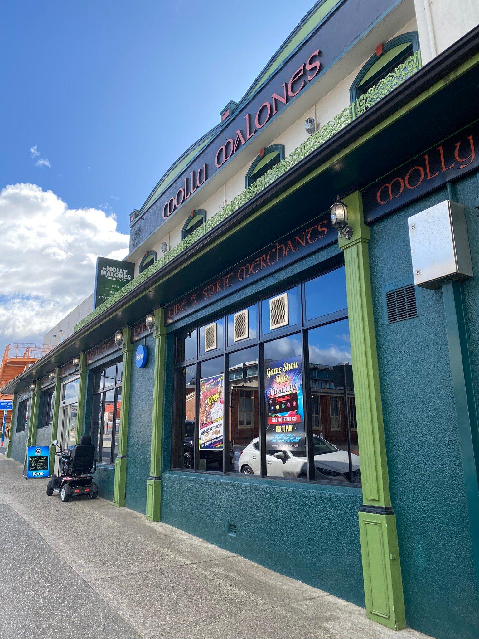 Mid-City Backpackers & Molly Malone's Irish Pub