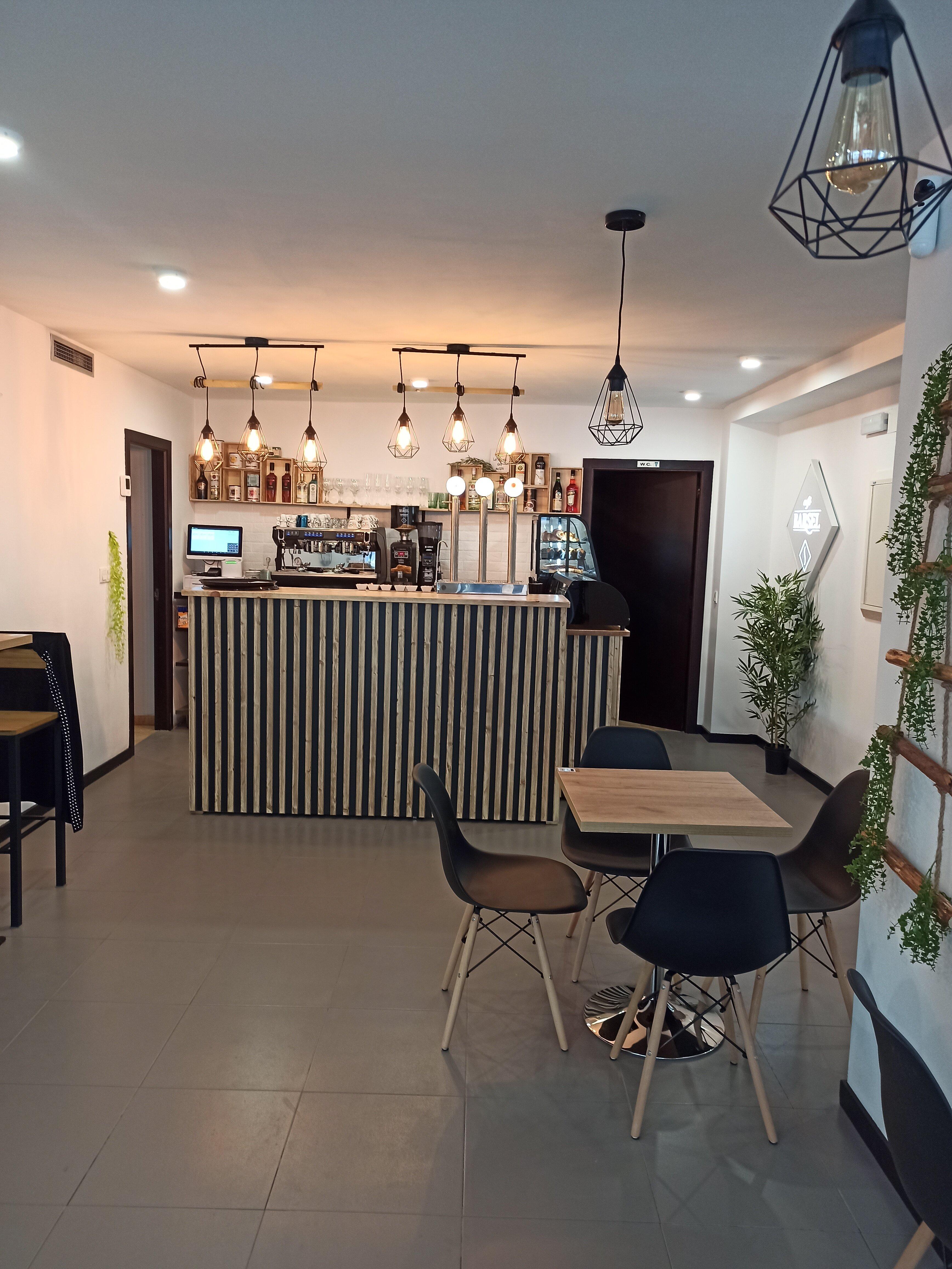 La Rada Coffee & Wine