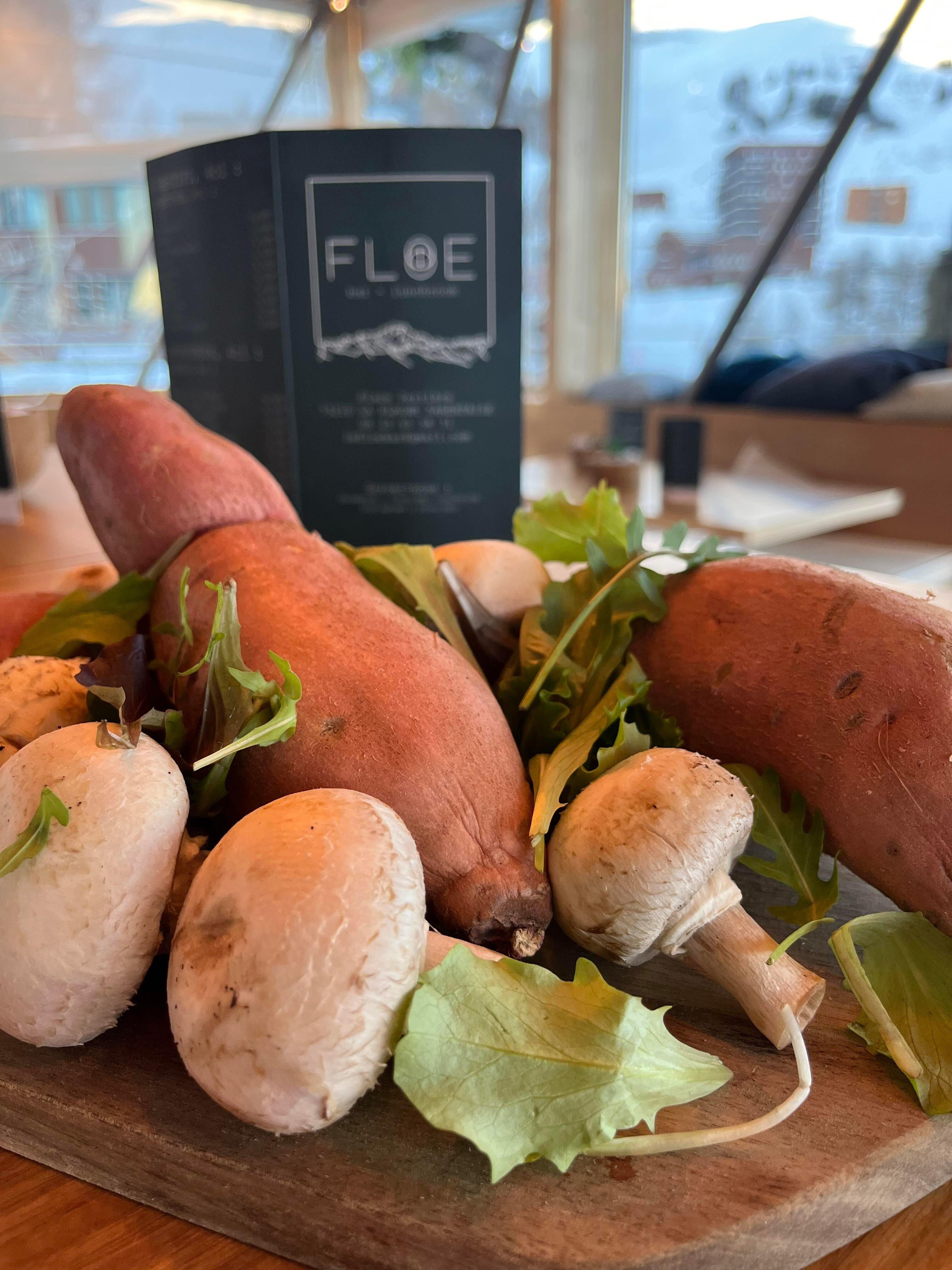 FLOE Coffee Shop - Bar