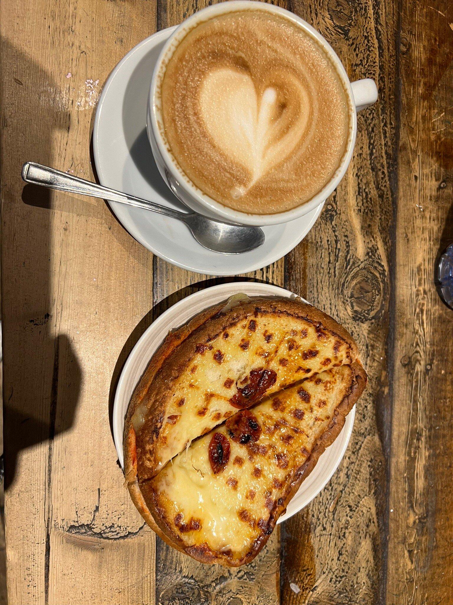 Photo by Cristovao14