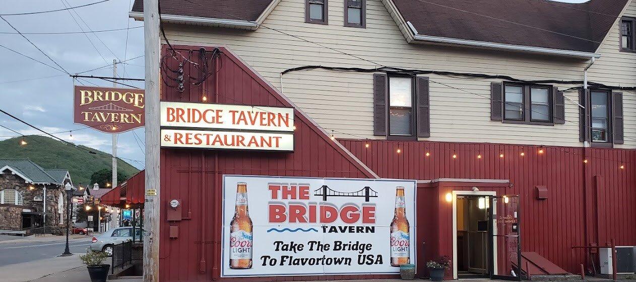 222 Bridge Bar + Kitchen