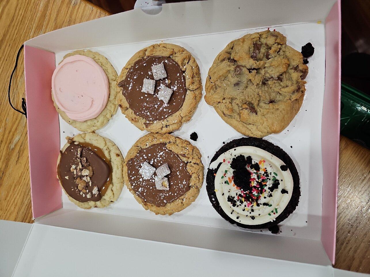 Crumbl Cookies Buffalo Grove, Il