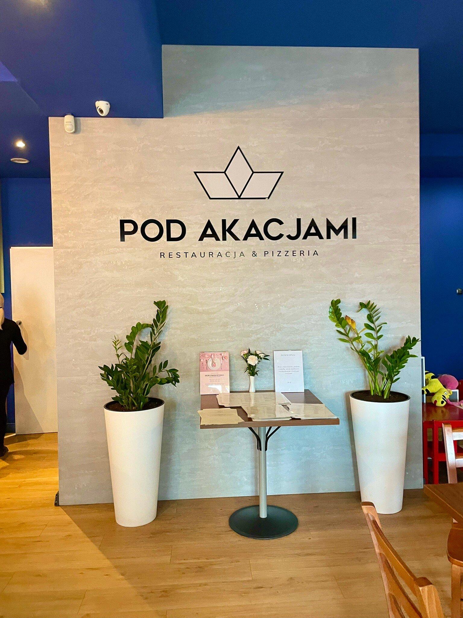 Pod AKACJAMI