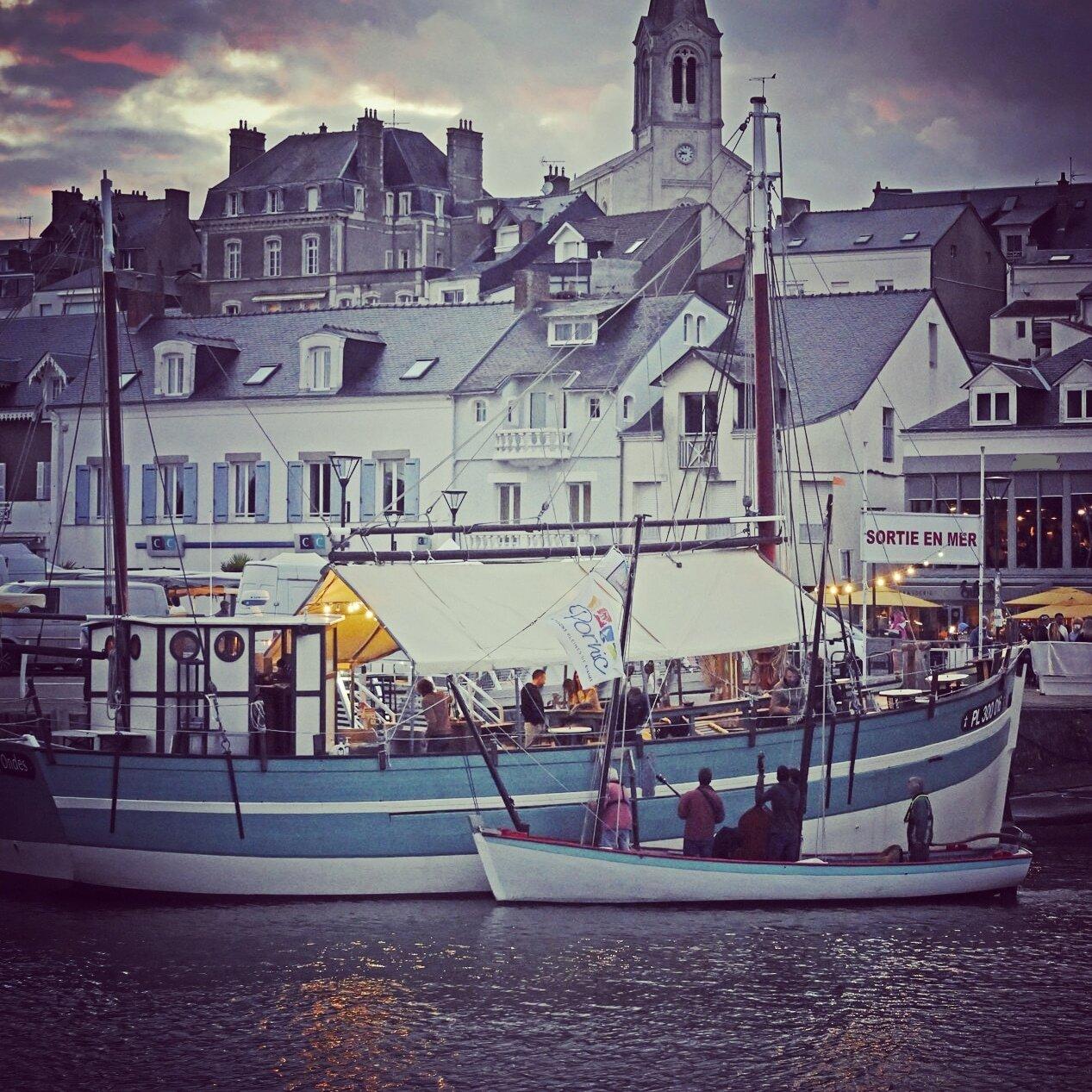 Fleur Des Ondes Bar À Huîtres