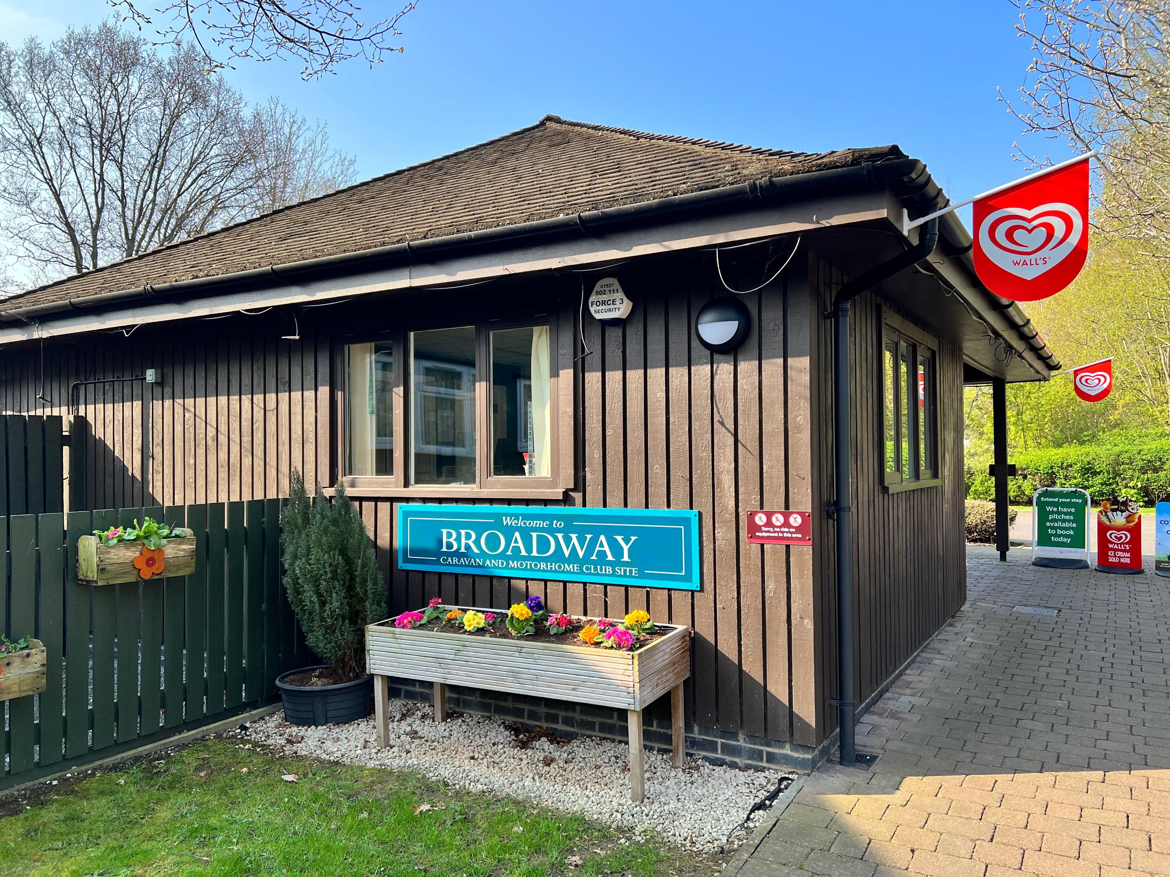 Broadway Caravan and Motorhome Club Campsite