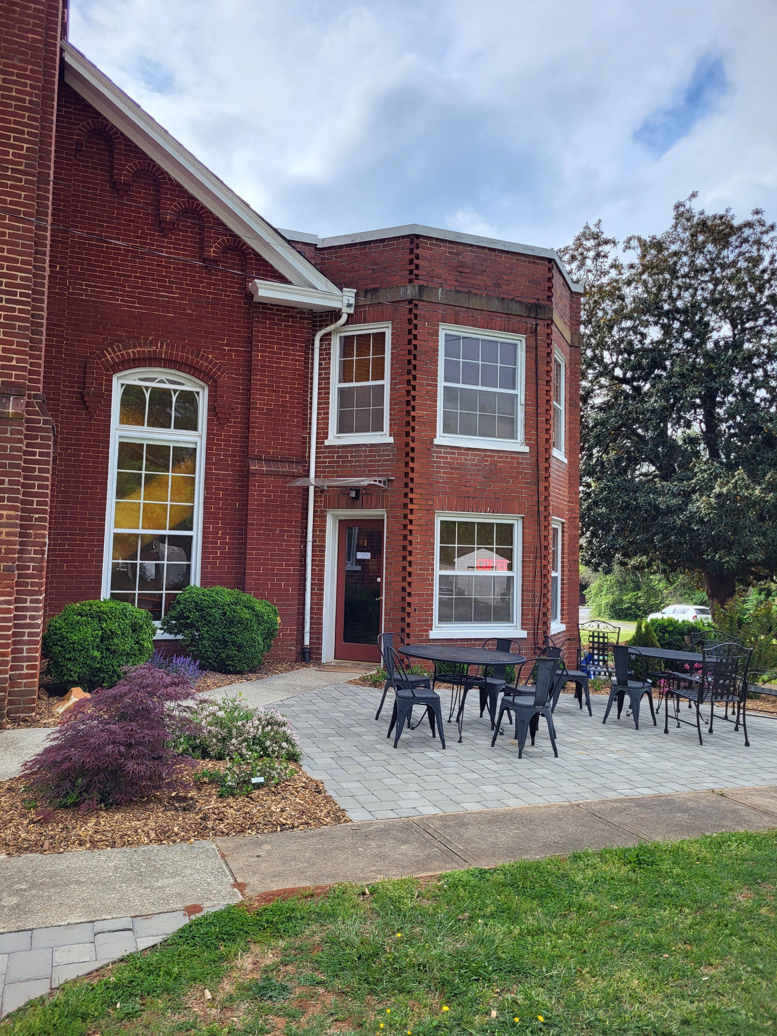 Baine's Books & Coffee