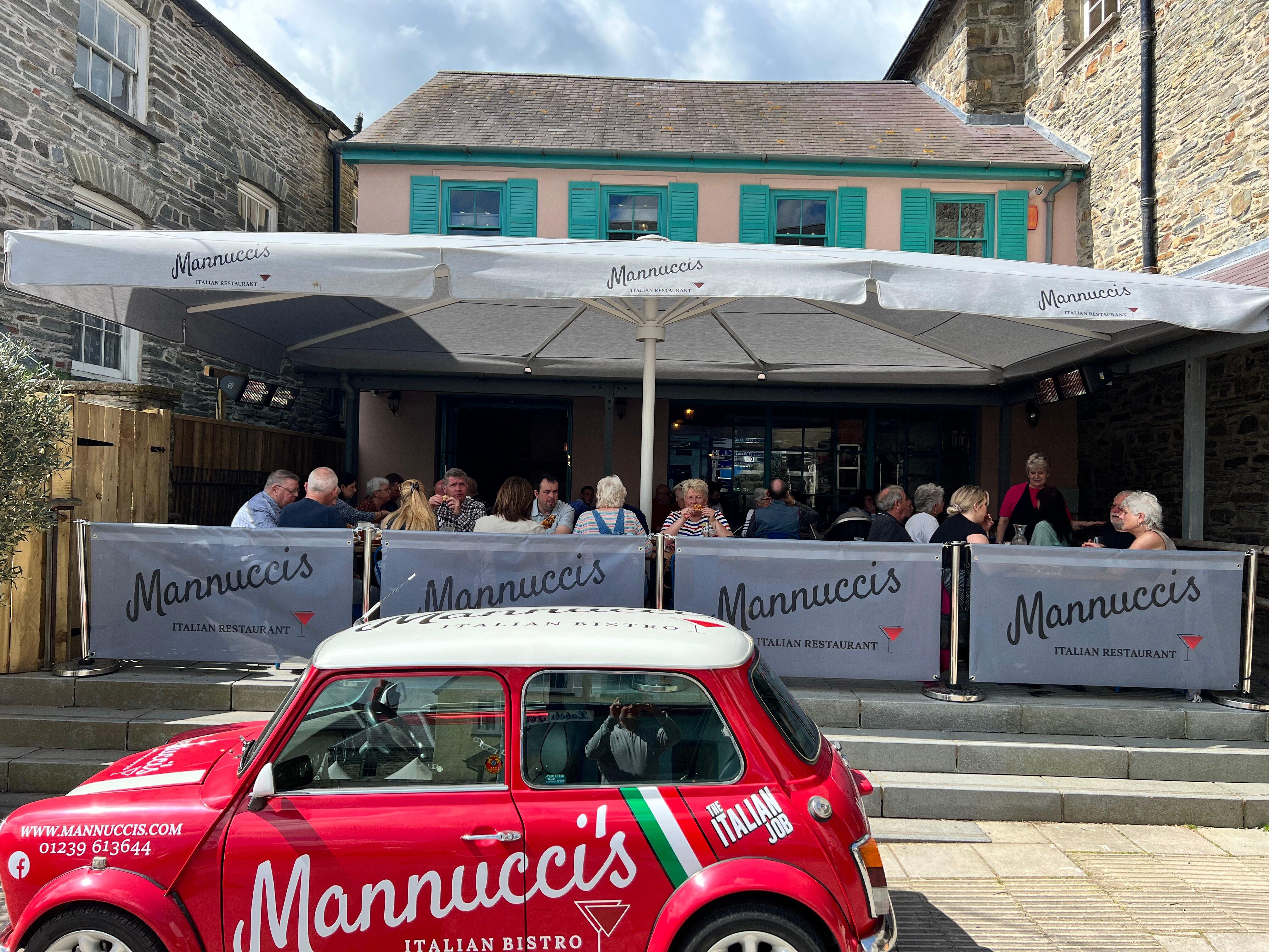 Mannuccis Italian Restaurant