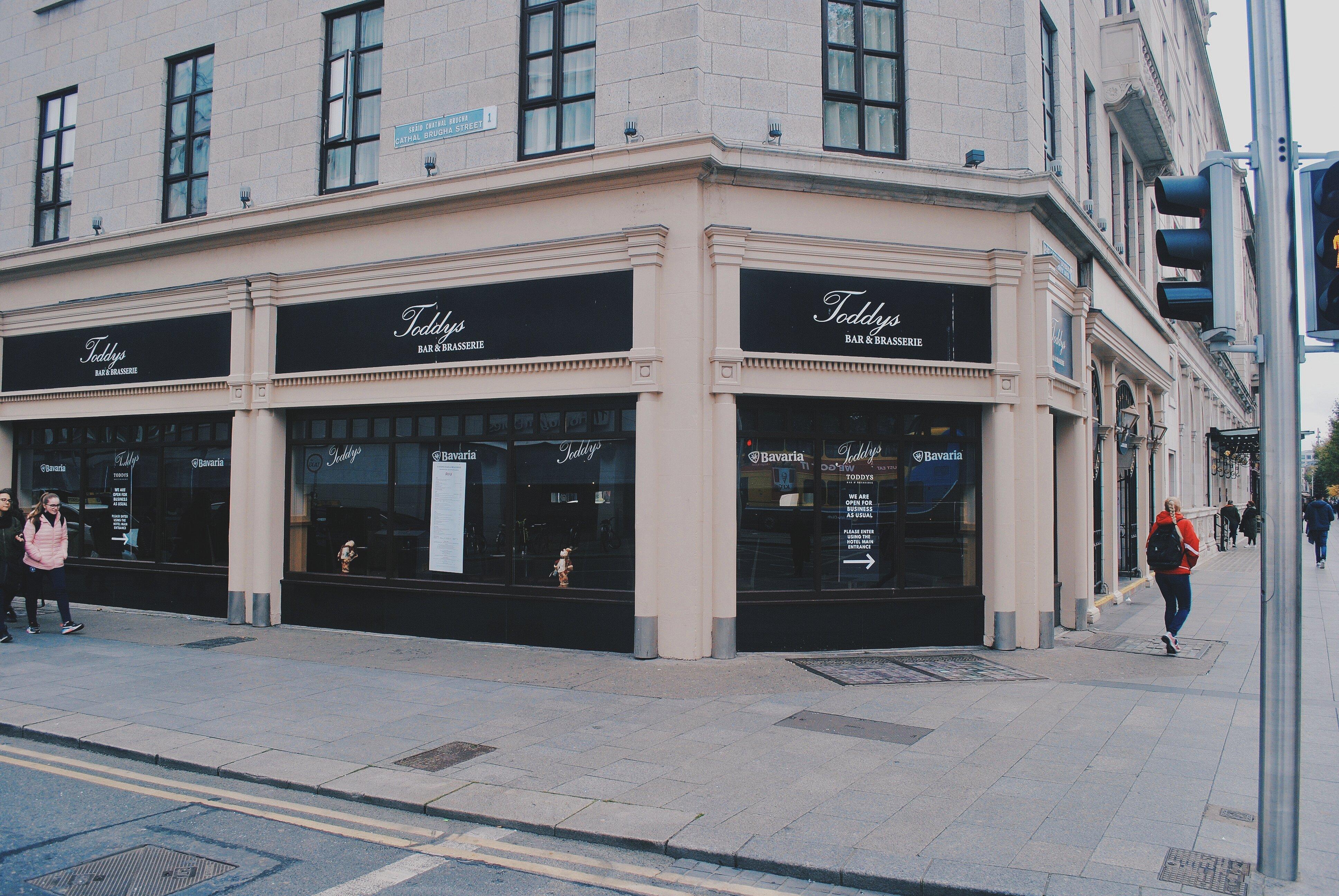 Toddy's Bar & Brasserie