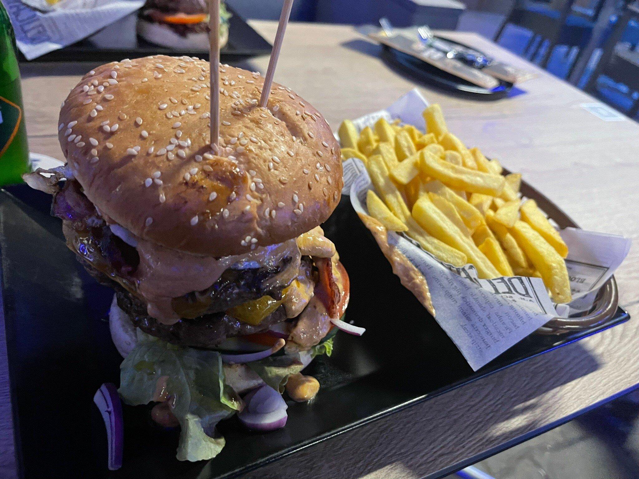 Blueliner Sportsbar & Diner