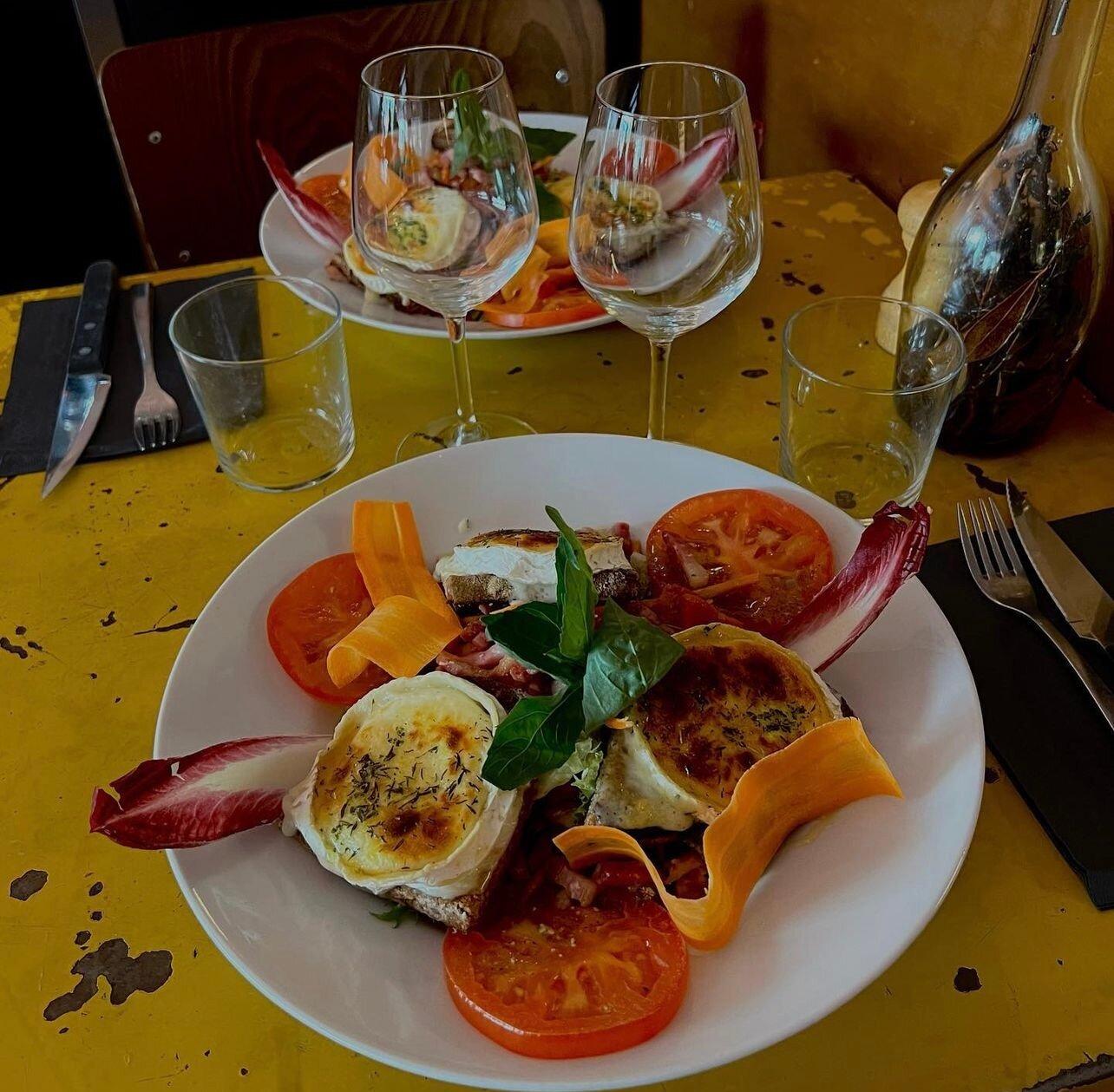 Le Four Sous le Platane