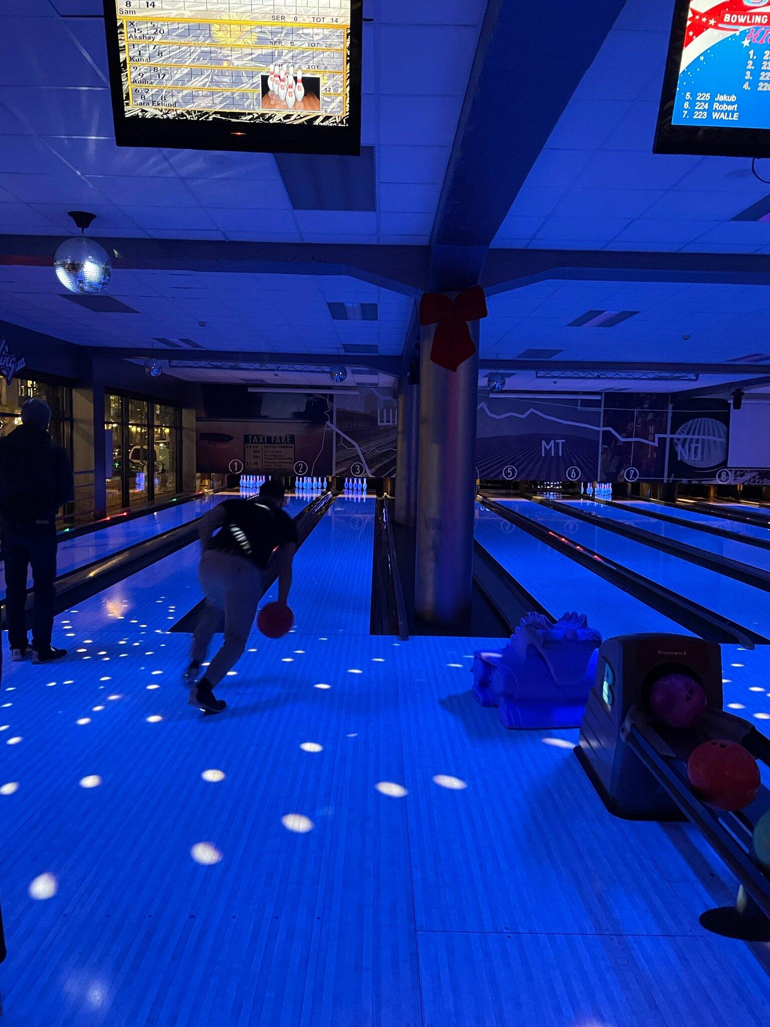 Star Bowling
