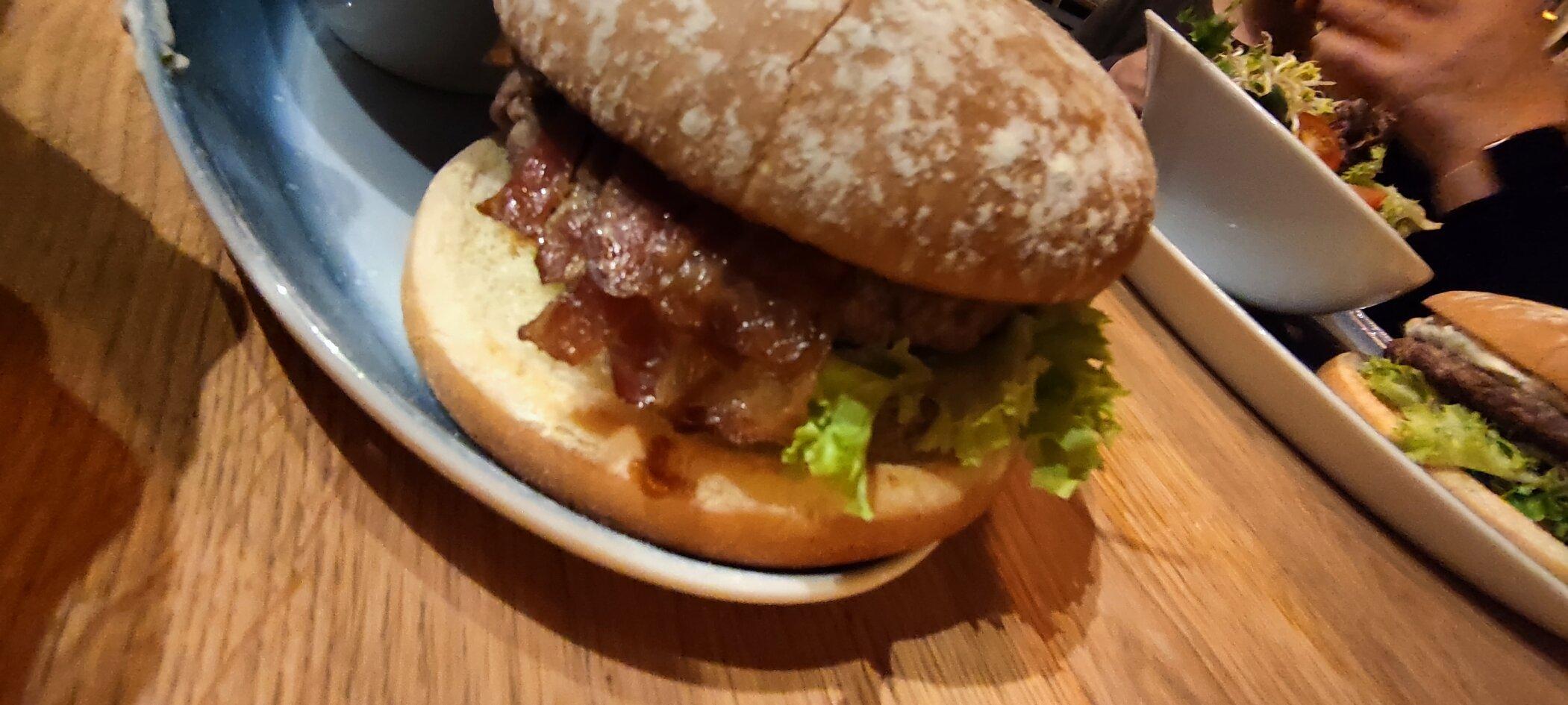 Hans Im Glück Burgergrill & Bar