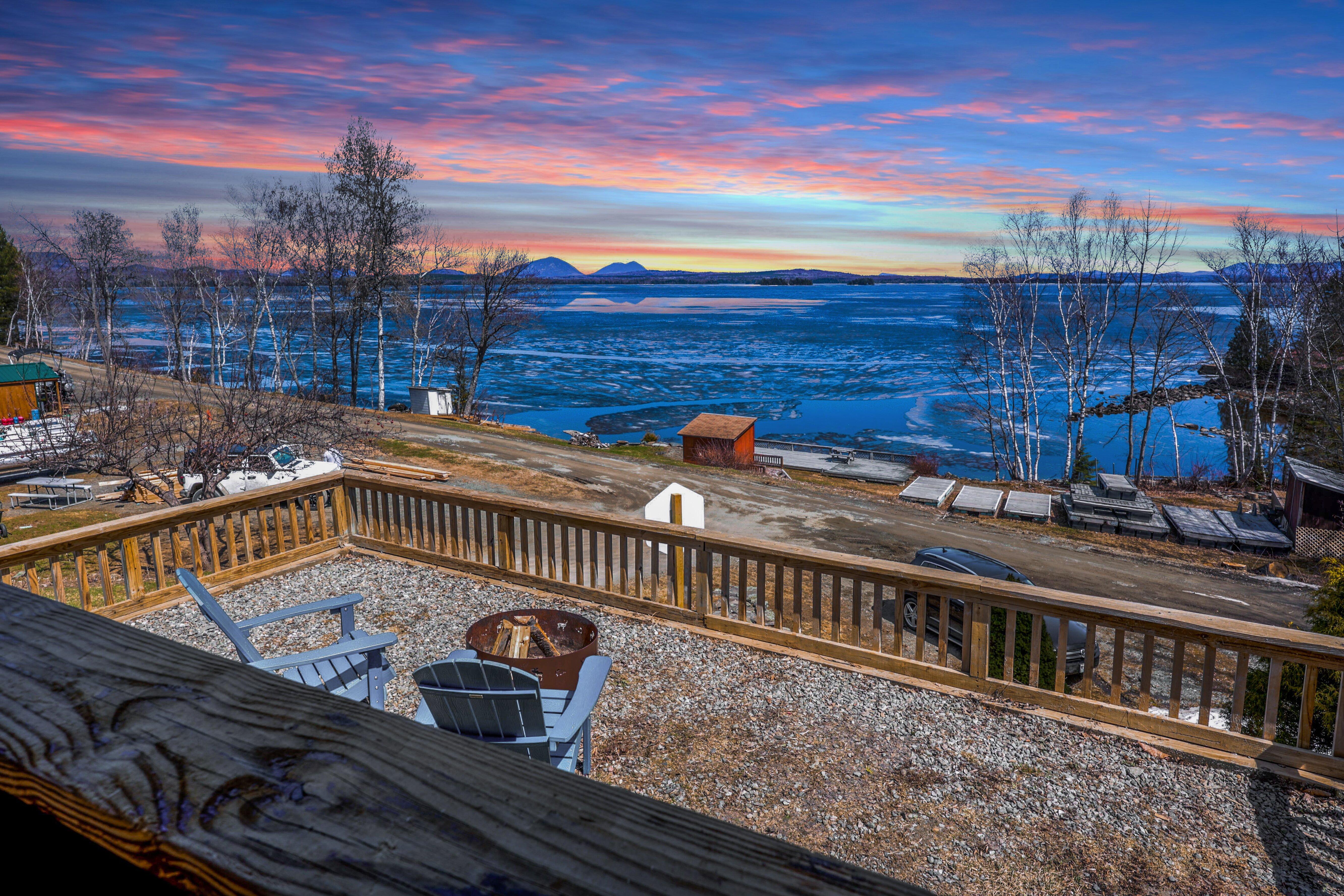 Lawrence's Lakeside Cabins