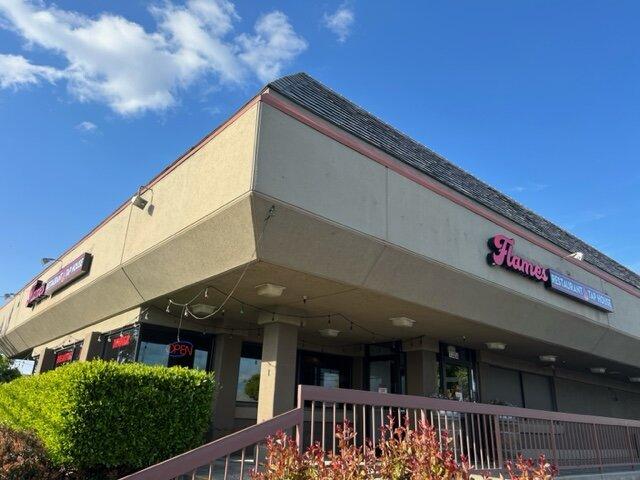 Flames Restaurant and Tap House