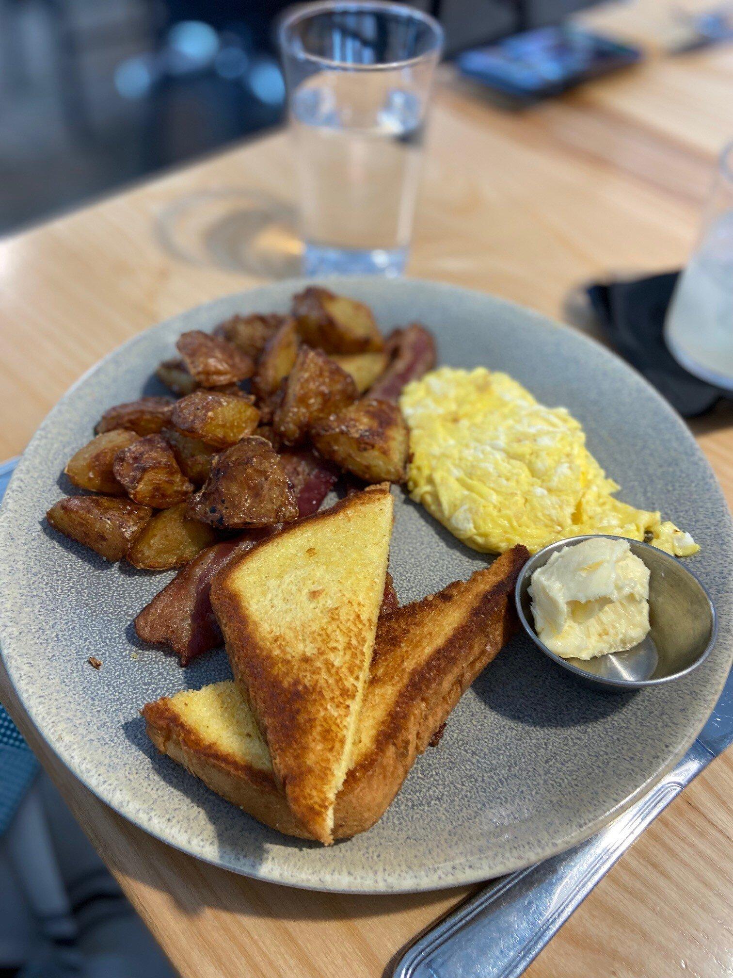 Venus Spirits Cocktails & Kitchen