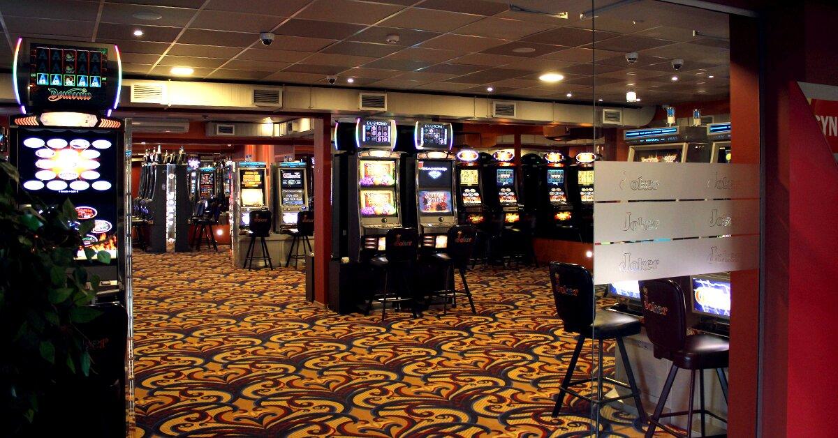 Joker Sporta Bārs Un Spēļu Zāle Rīgā