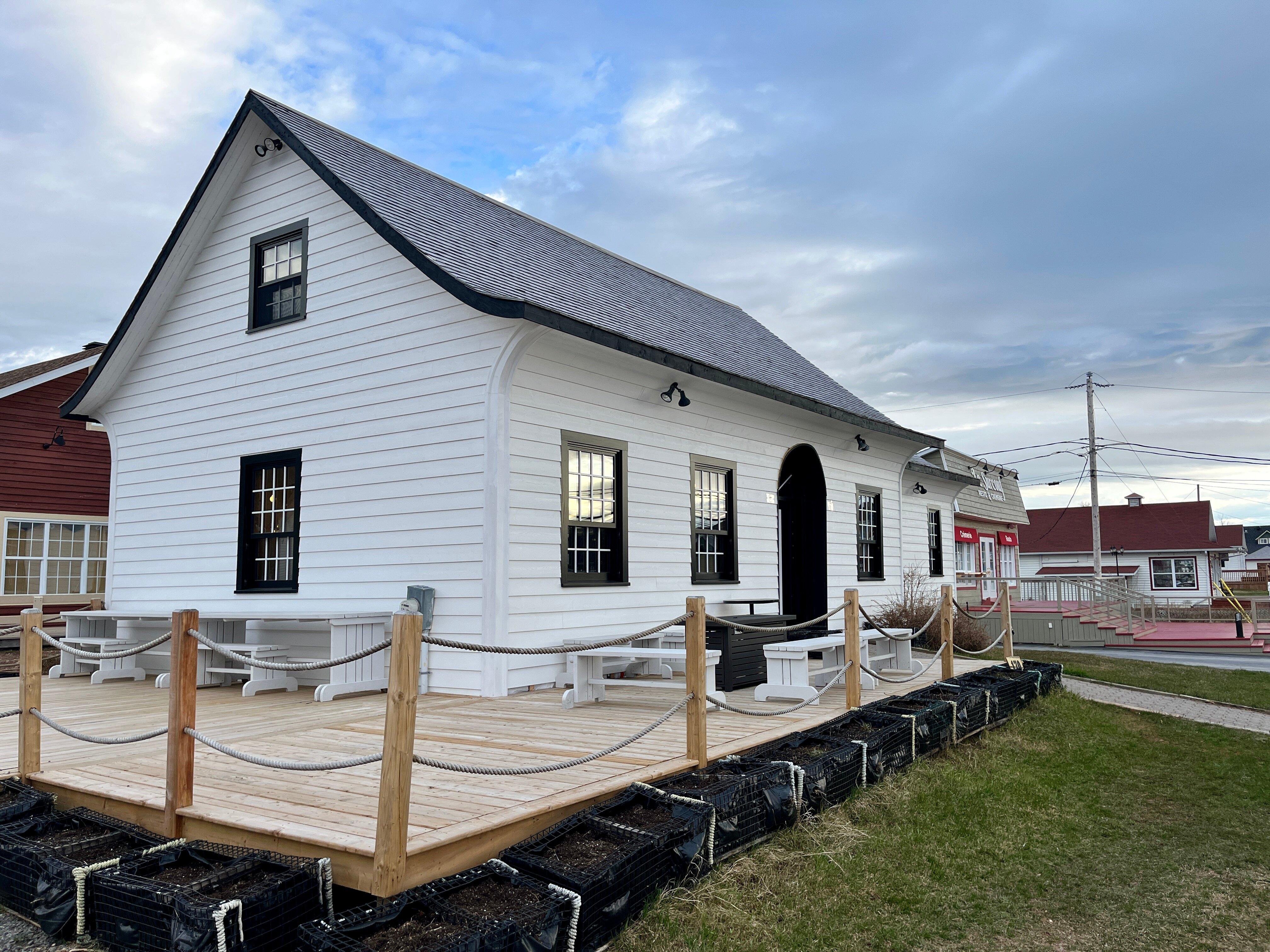 Nath & Compagnie -Librairie, Papeterie , Café