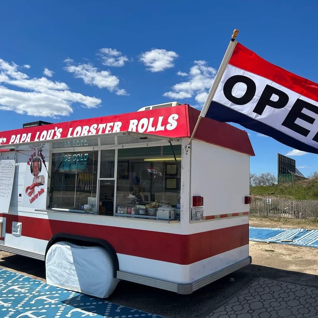 Papa Lou's Lobster Roll