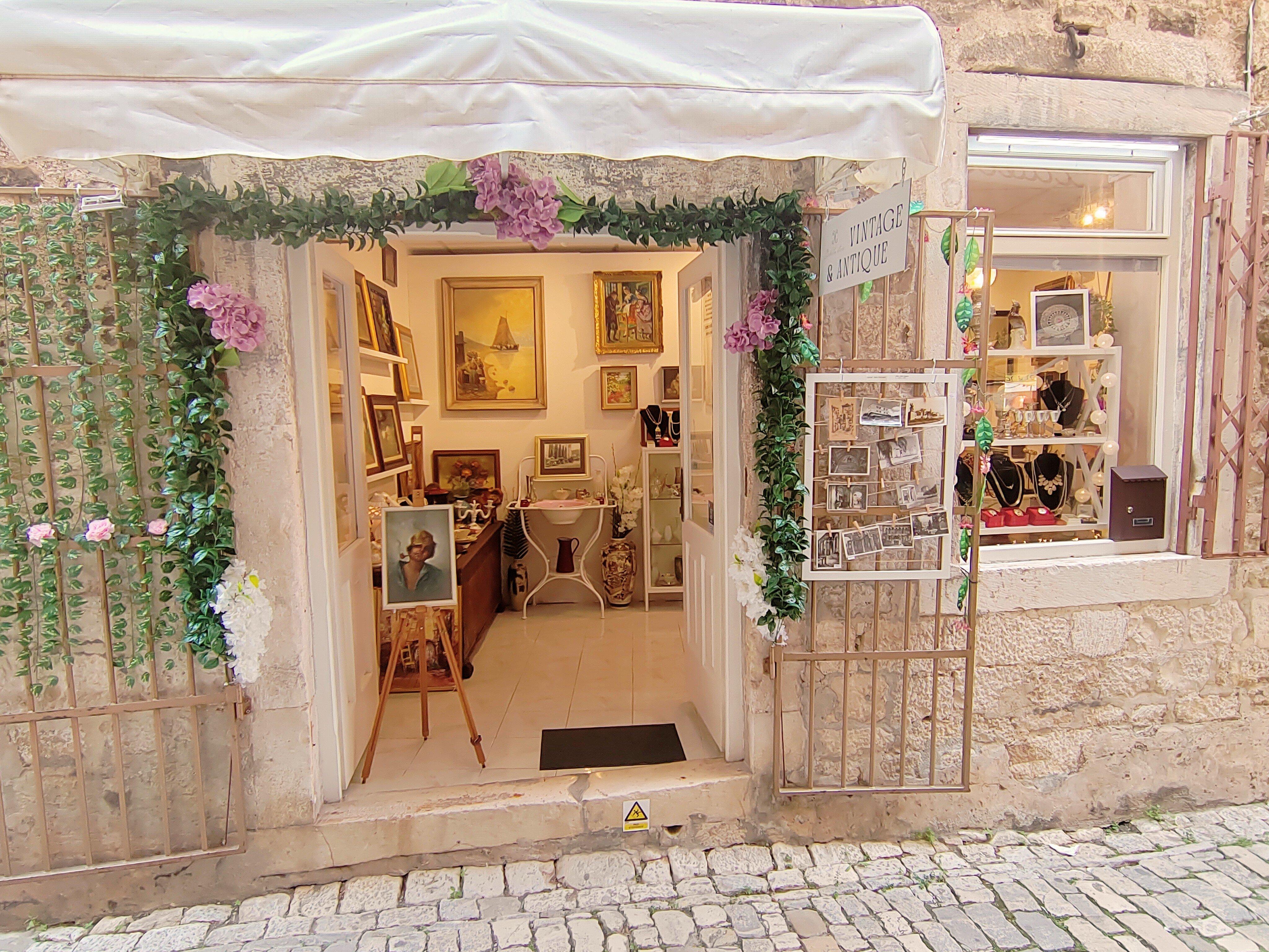 Boketa Store, Vintage & Antique