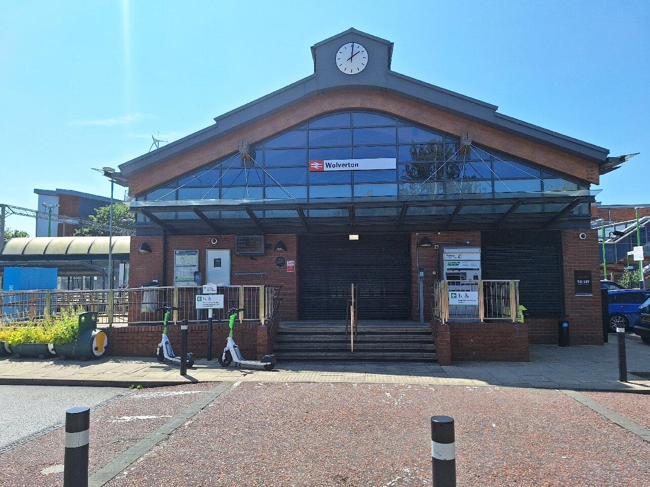 Wolverton Railway Station (wol)