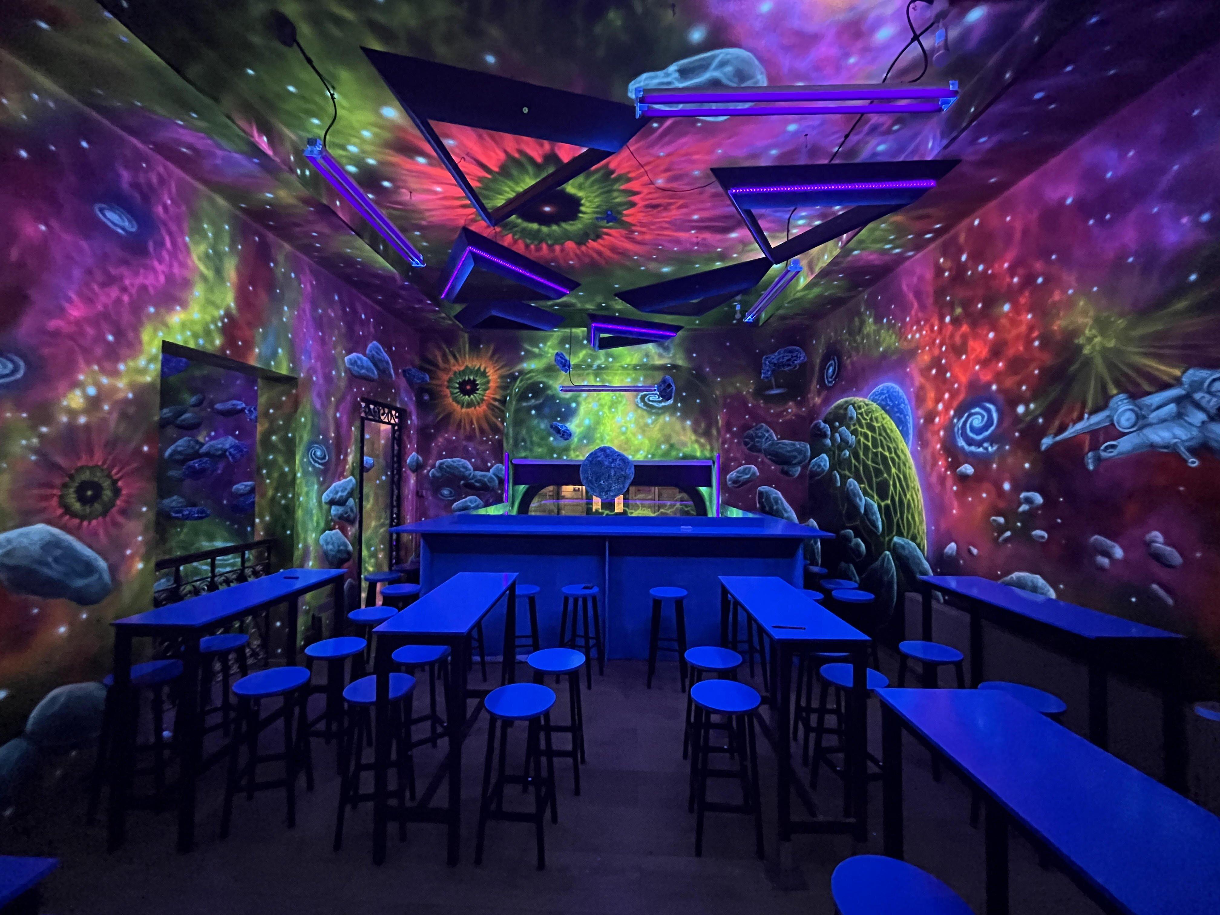 Cosmic Minigolf Pub