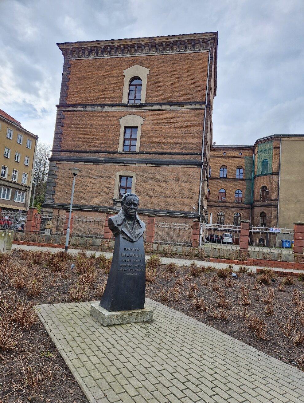 Roman Wilhelmi Statue