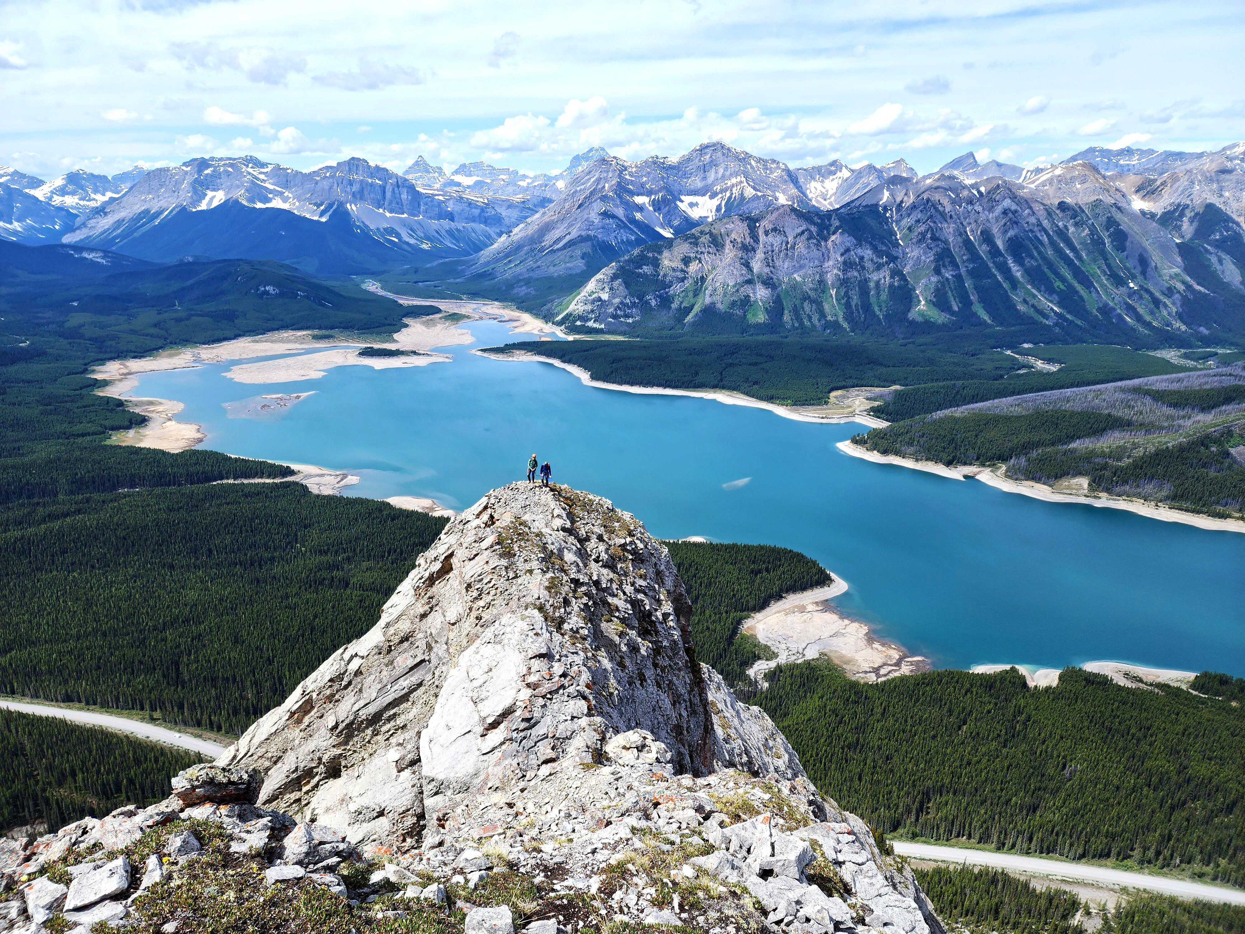 Yamnuska Mountain Adventures - Day Tours
