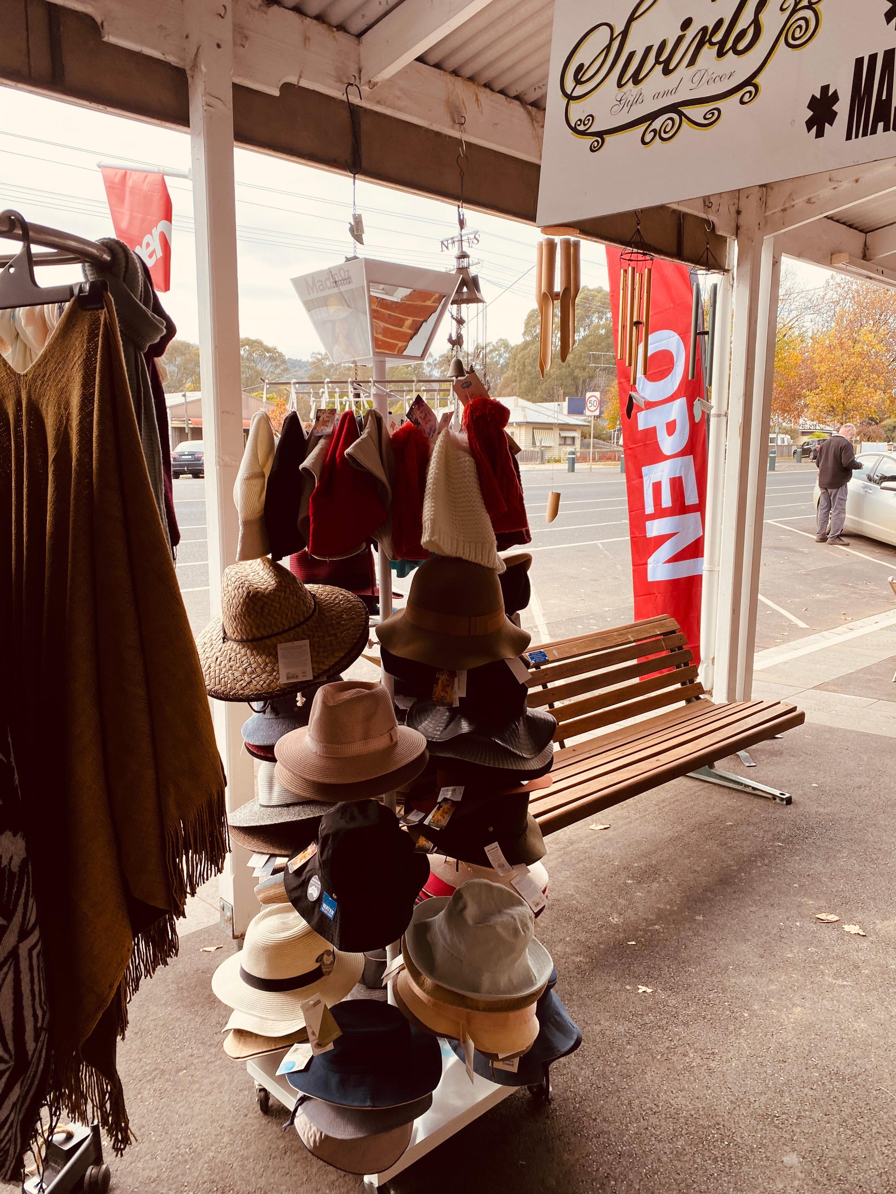 Swirls Gifts & Décor