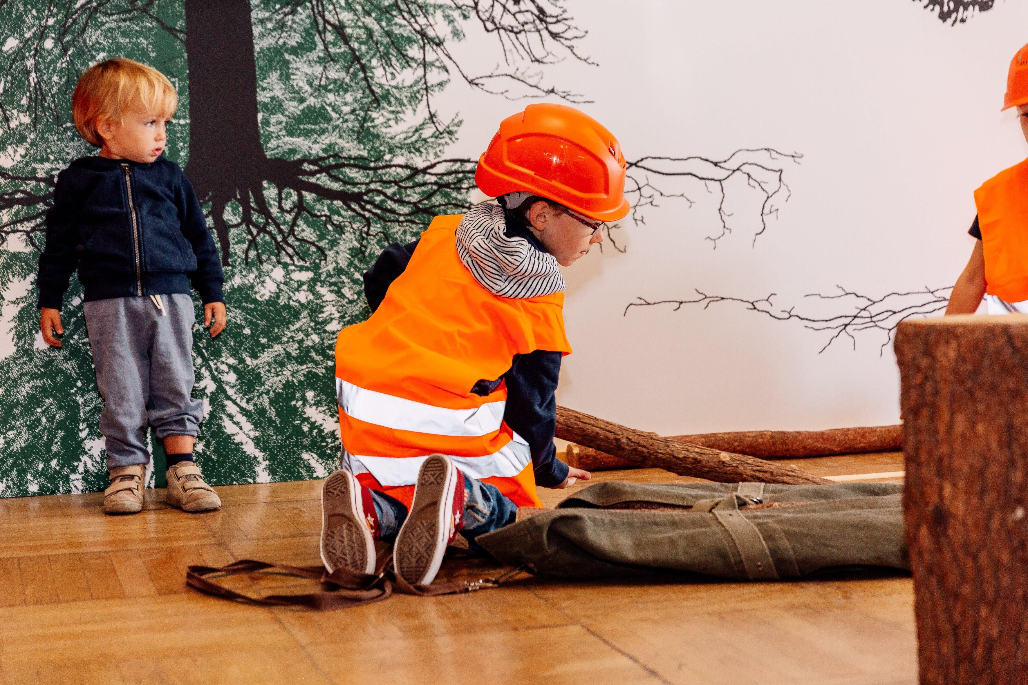 Alles Holz- Kindermitmachausstellung