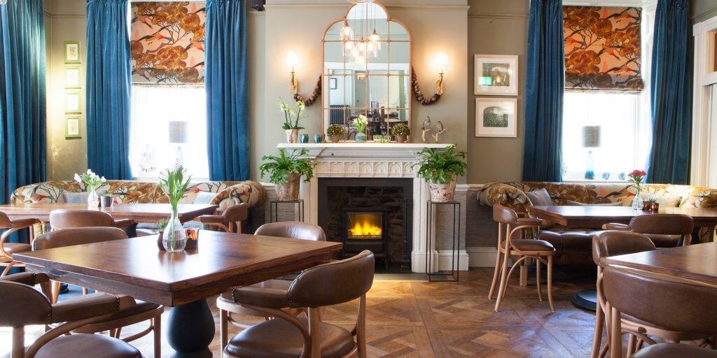 Royal Ship - Dolgellau