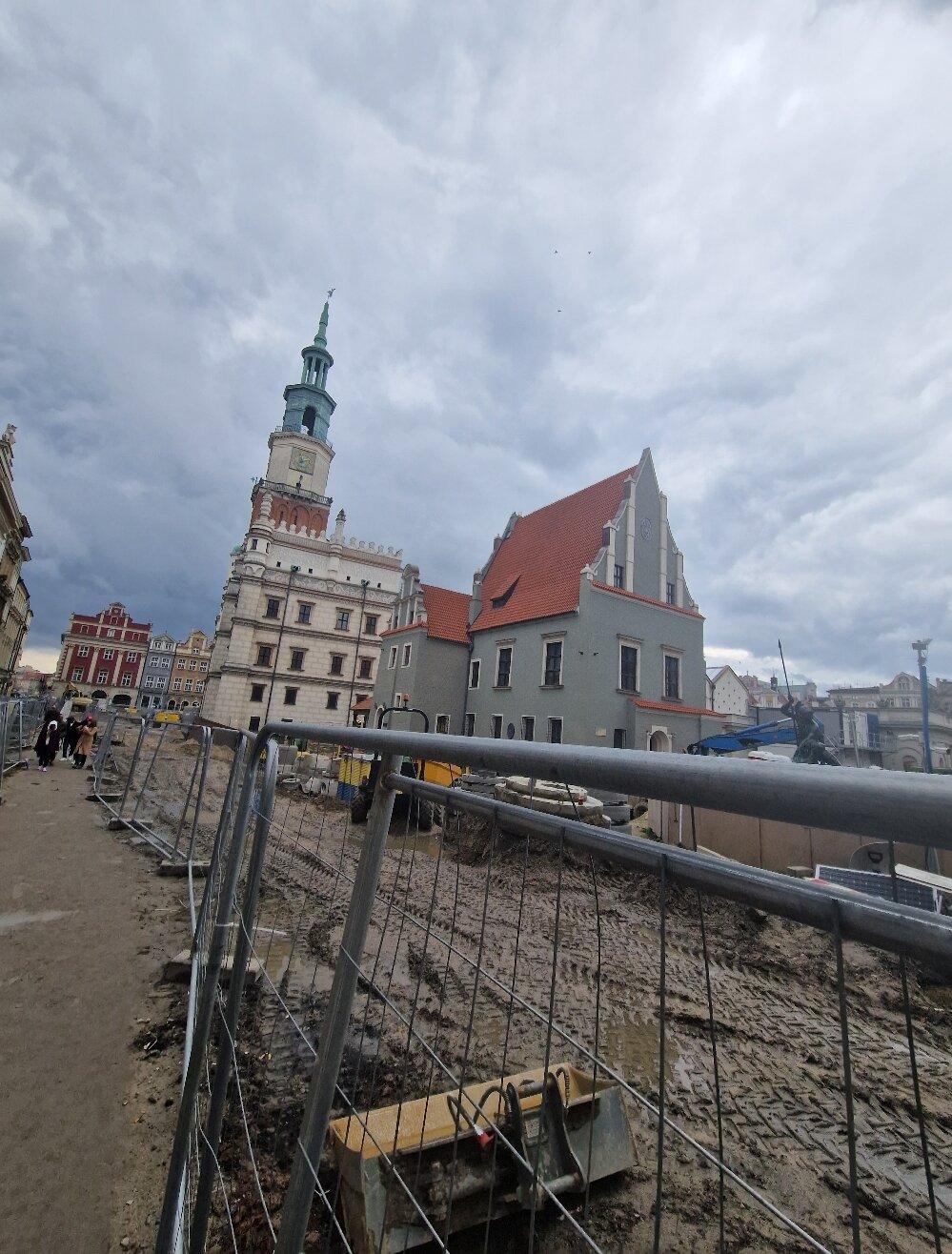 2 Stary Rynek Building