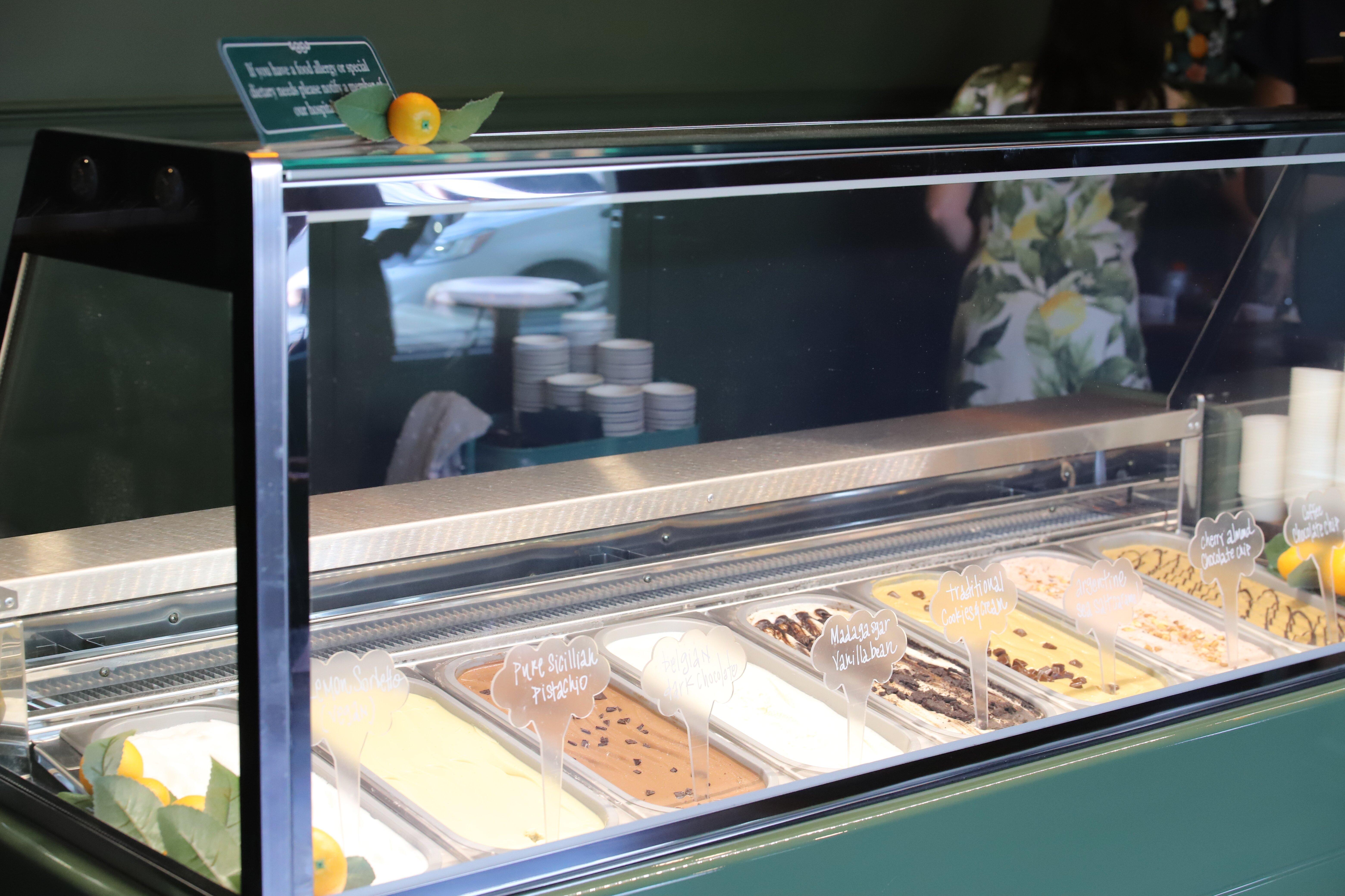 Applause Gelato And Unique Finds