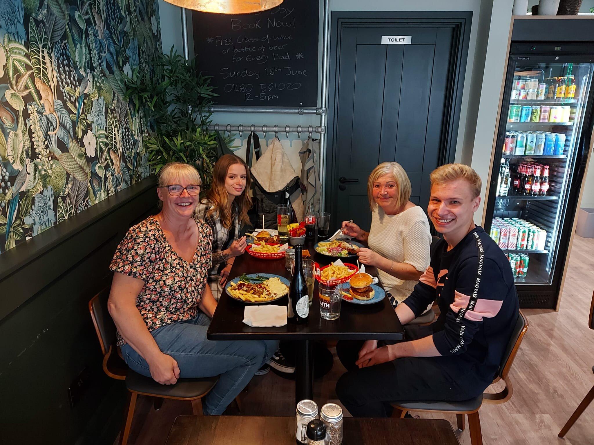 Leo's café bistro and bar