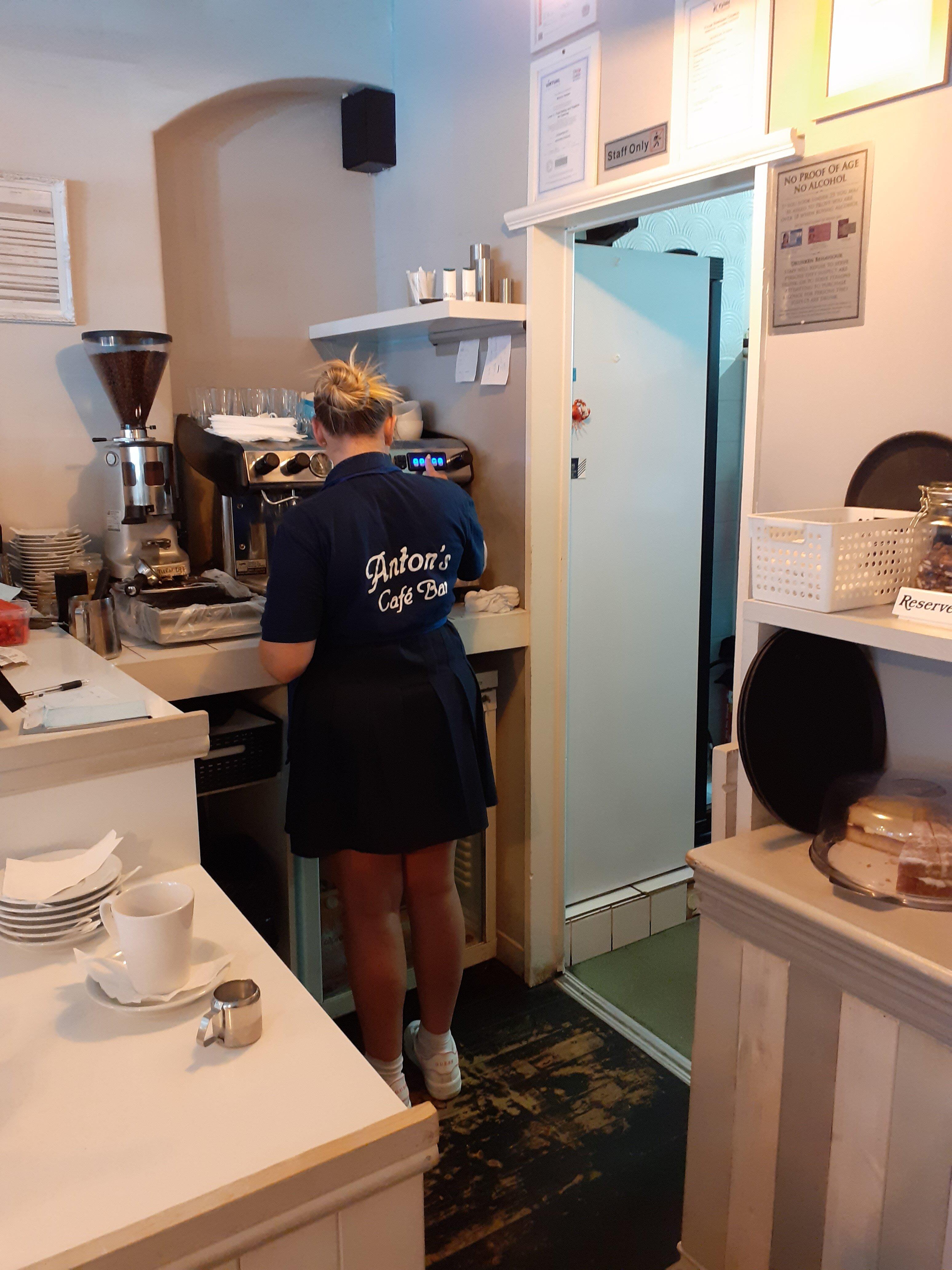 Antons Cafe Bar