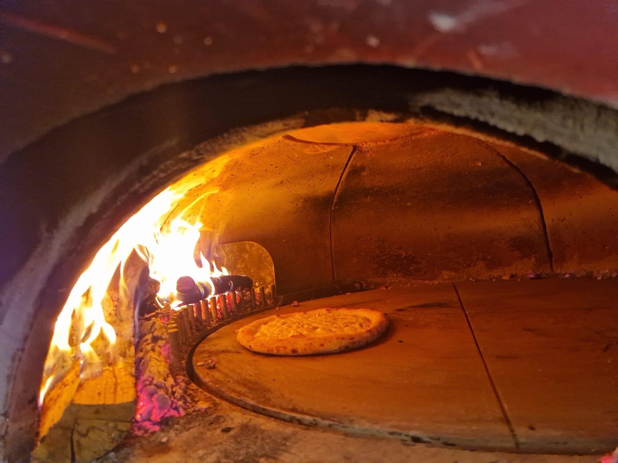 Le Commerce Pizzeria & Restaurant