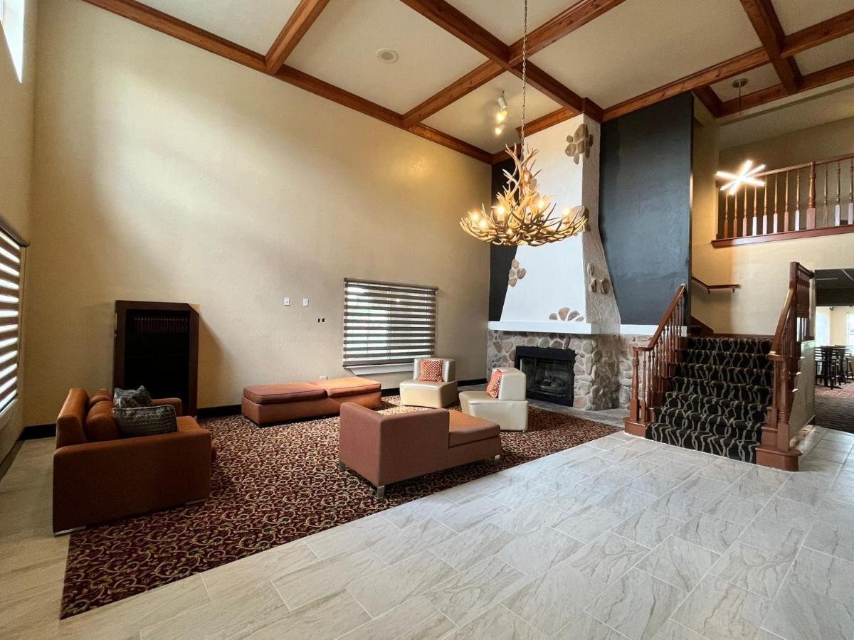 GrandStay Hotel & Suites Waunakee - Madison