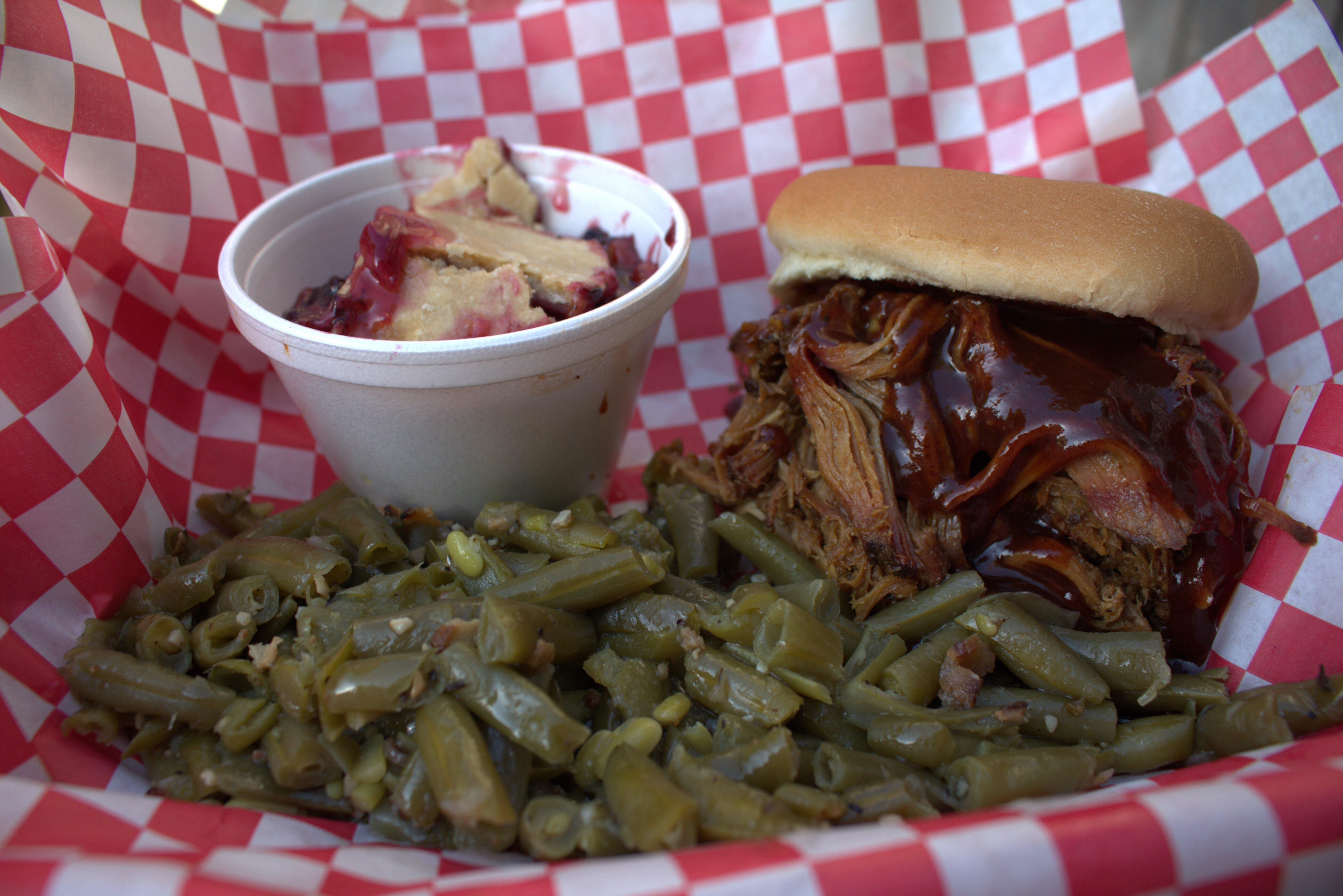 1572 Roadhouse Bar-B-Q