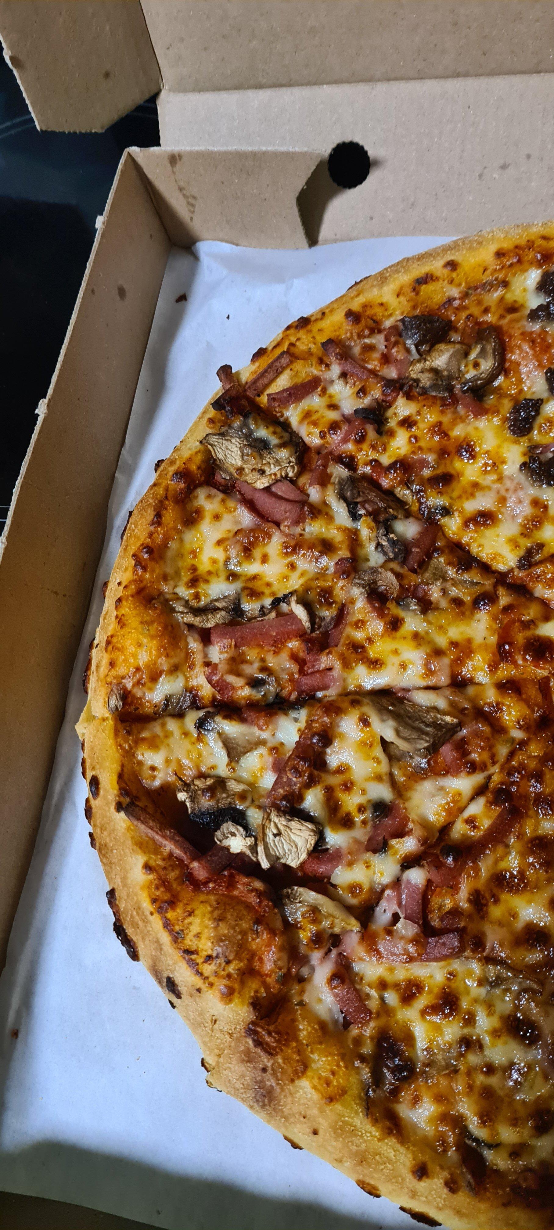 CAPRINOS PIZZA NOTTINGHAM CITY