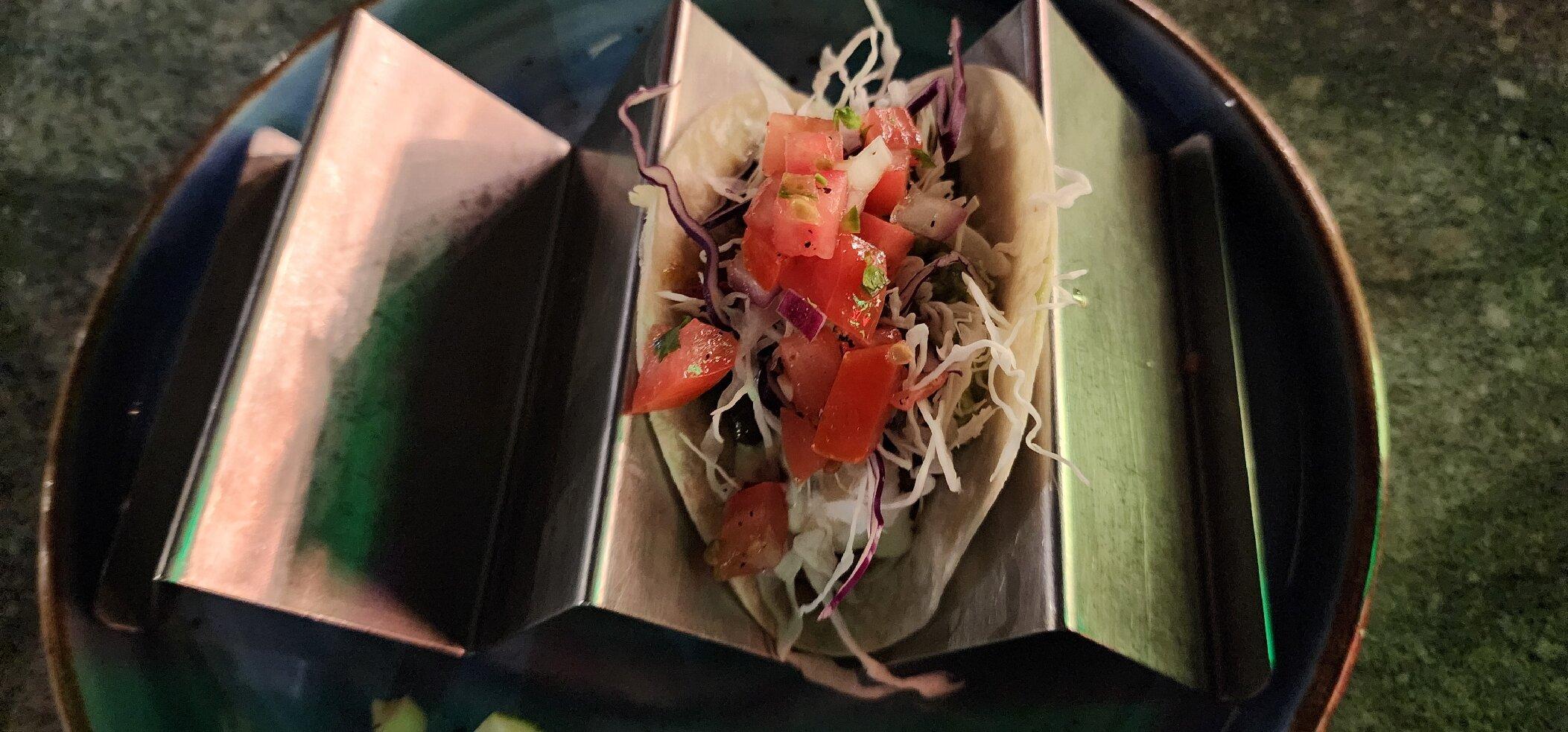 Café Iguana (orchard Rendezvous Hotel)