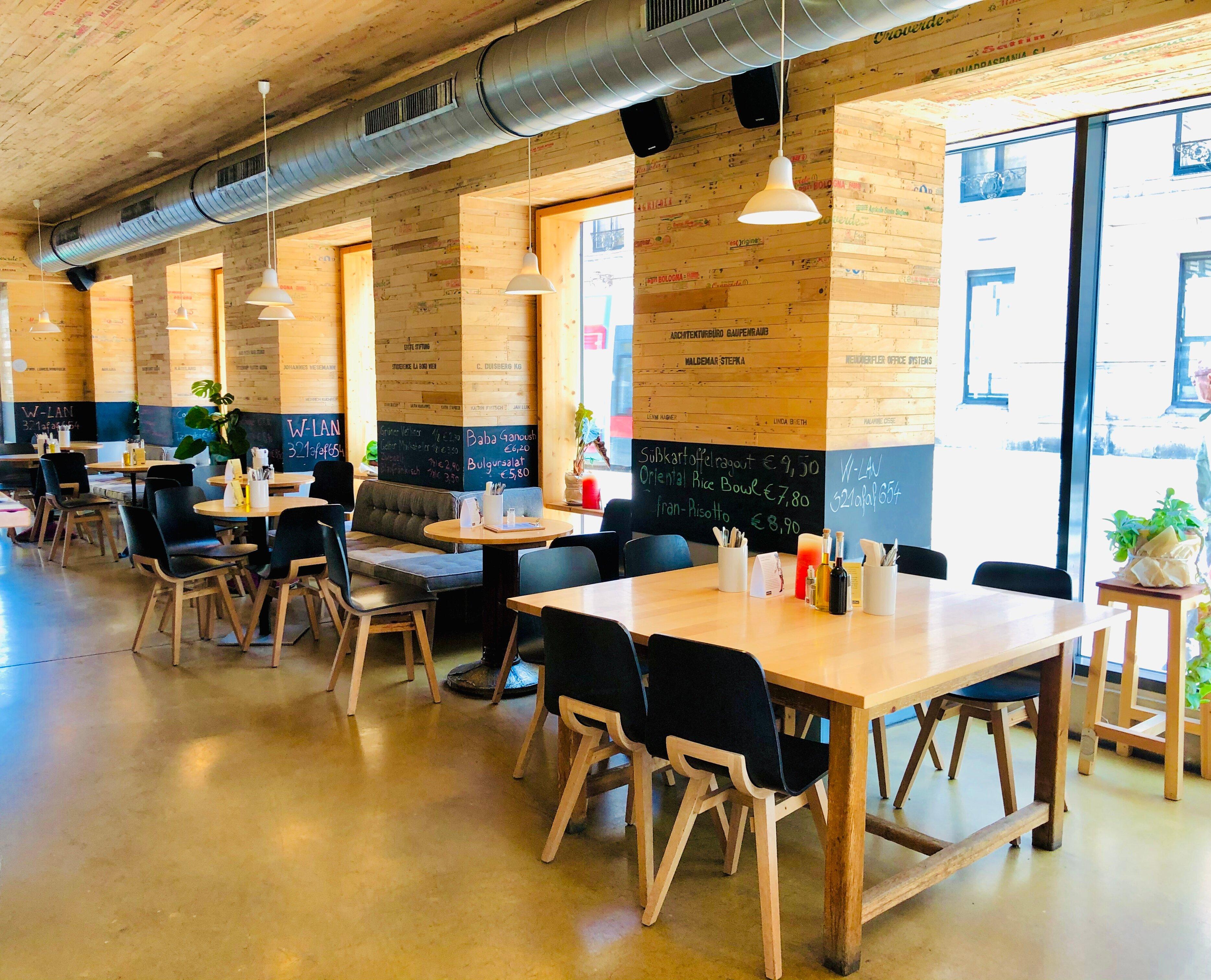 VinziRast-Lokal mittendrin