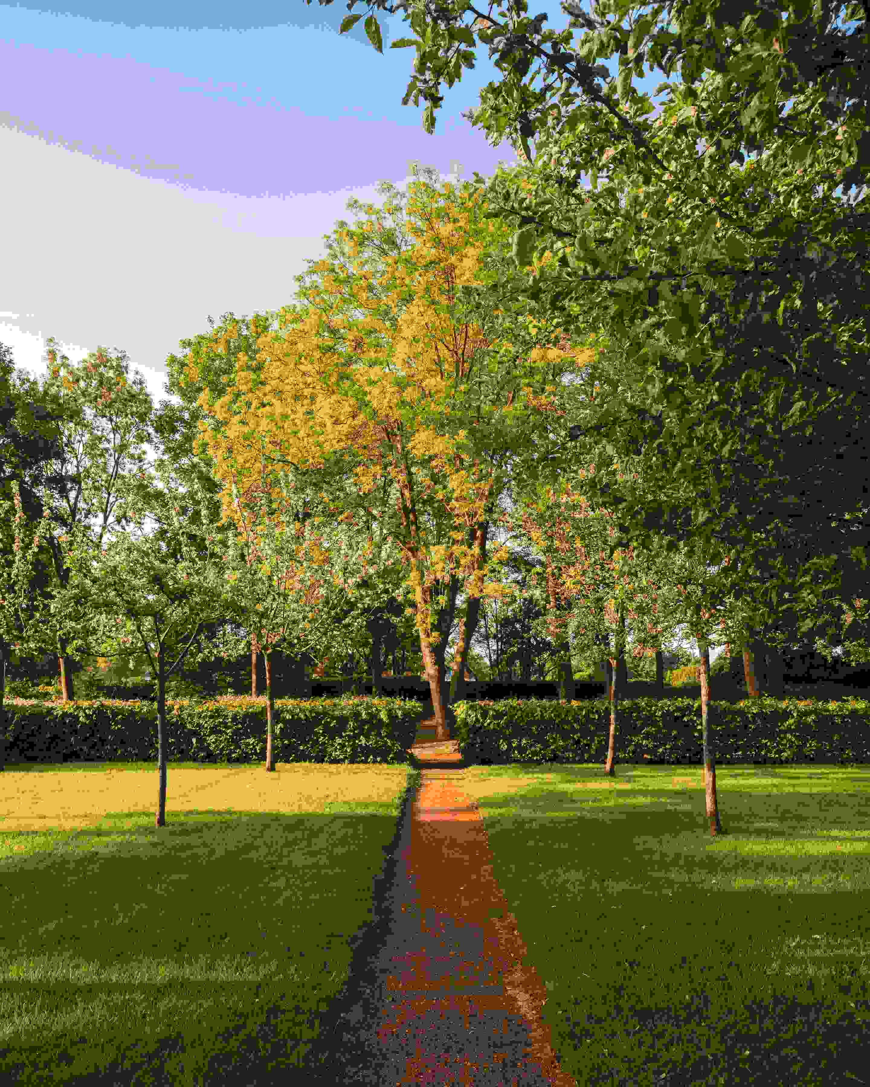 Warner Hotels - The Runnymede On Thames, Windsor Road, England TW20 0AG ...