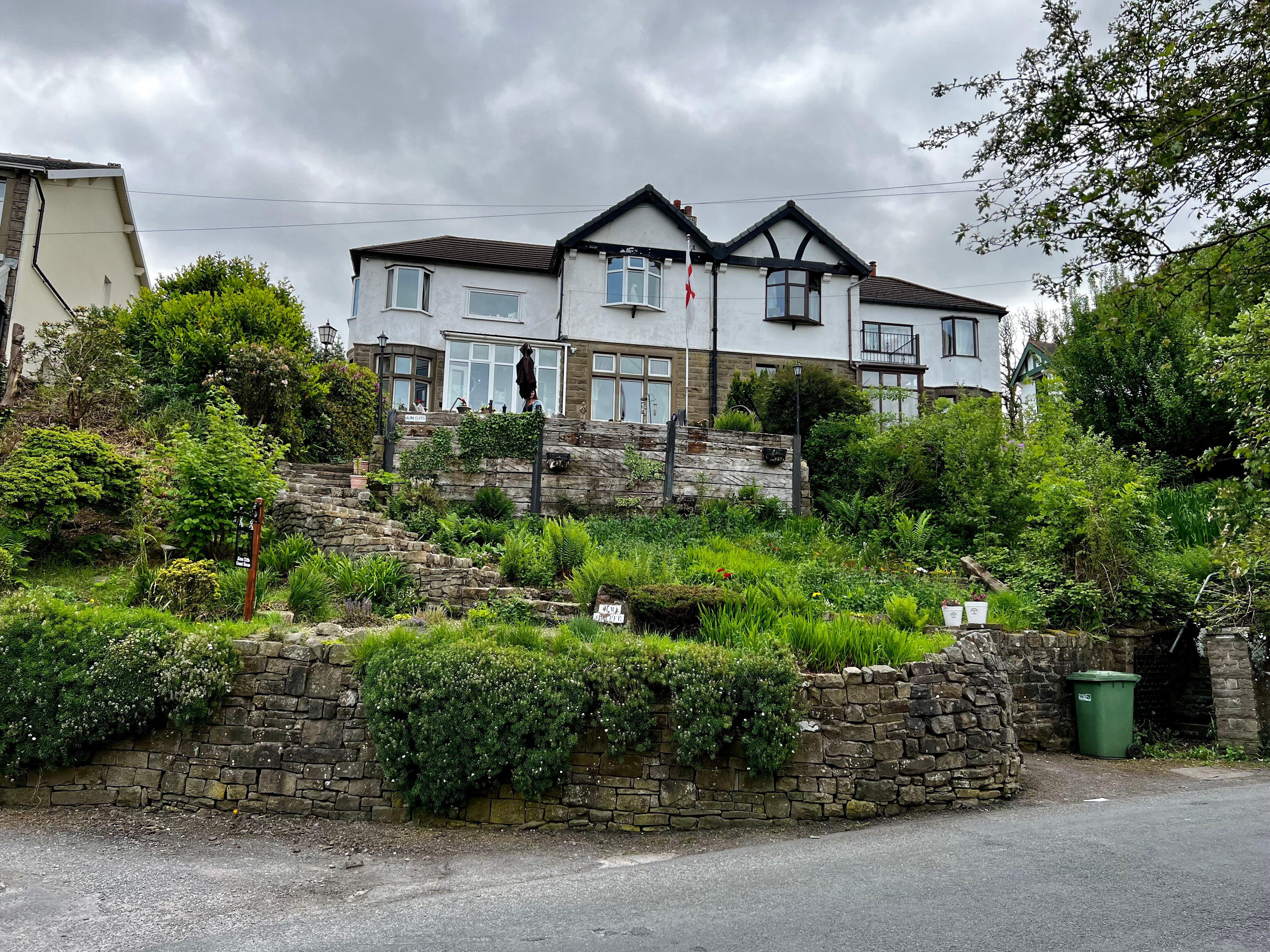 Alma Cliffe Guest House