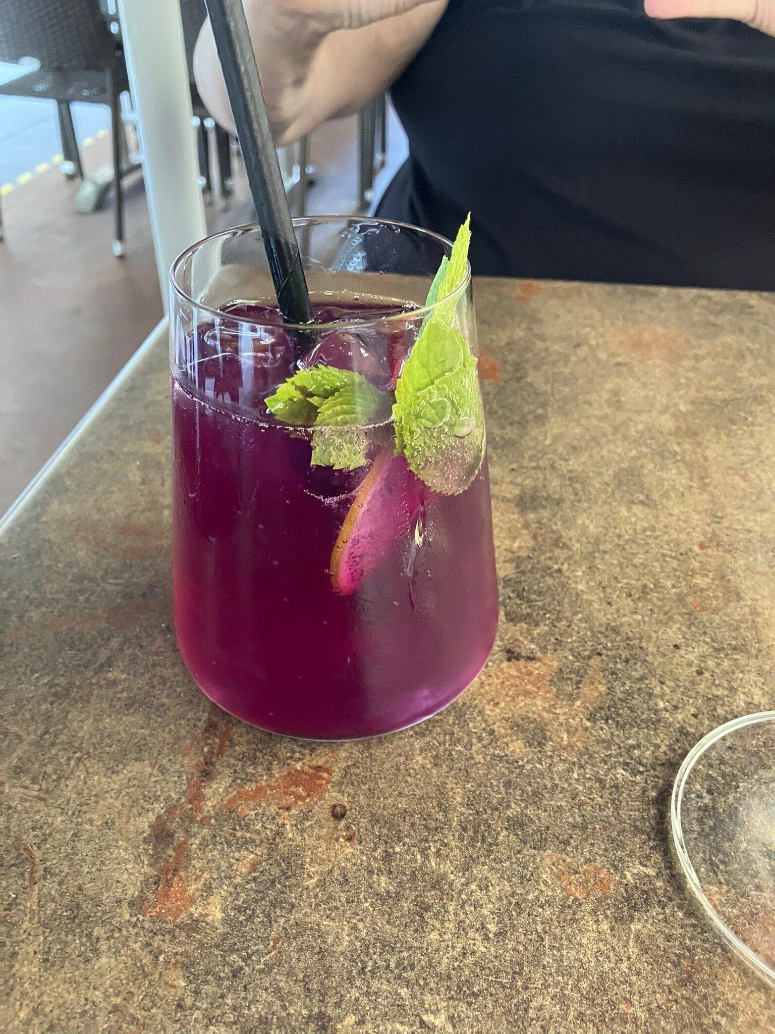 Photo by NiggiWidmer