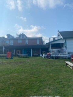 Sunny Acres Resort & Marina