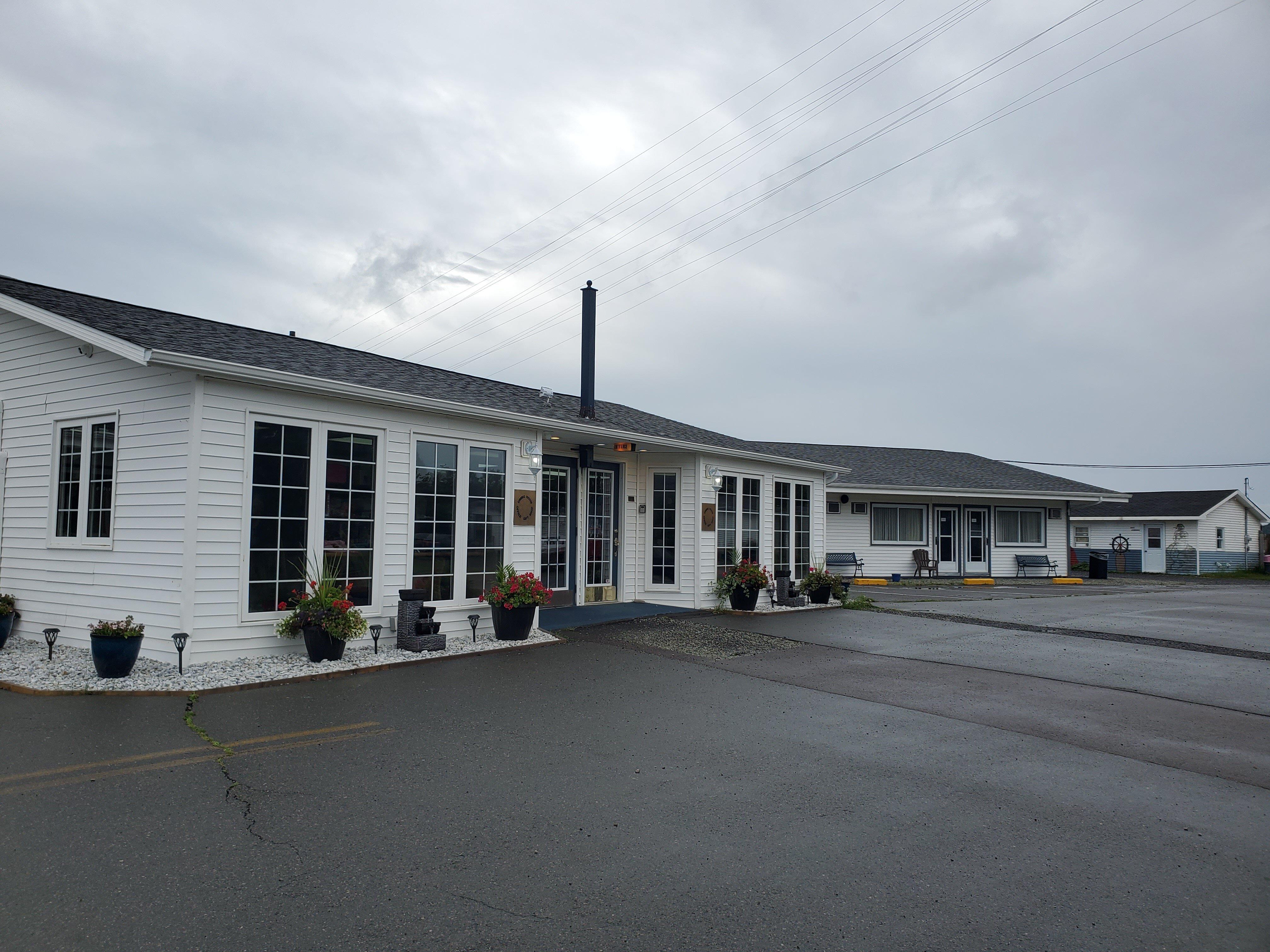 The Cove Motel & Restaurant