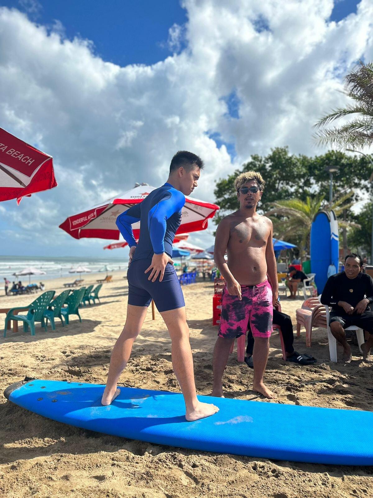 Sitanggang Surfing Class